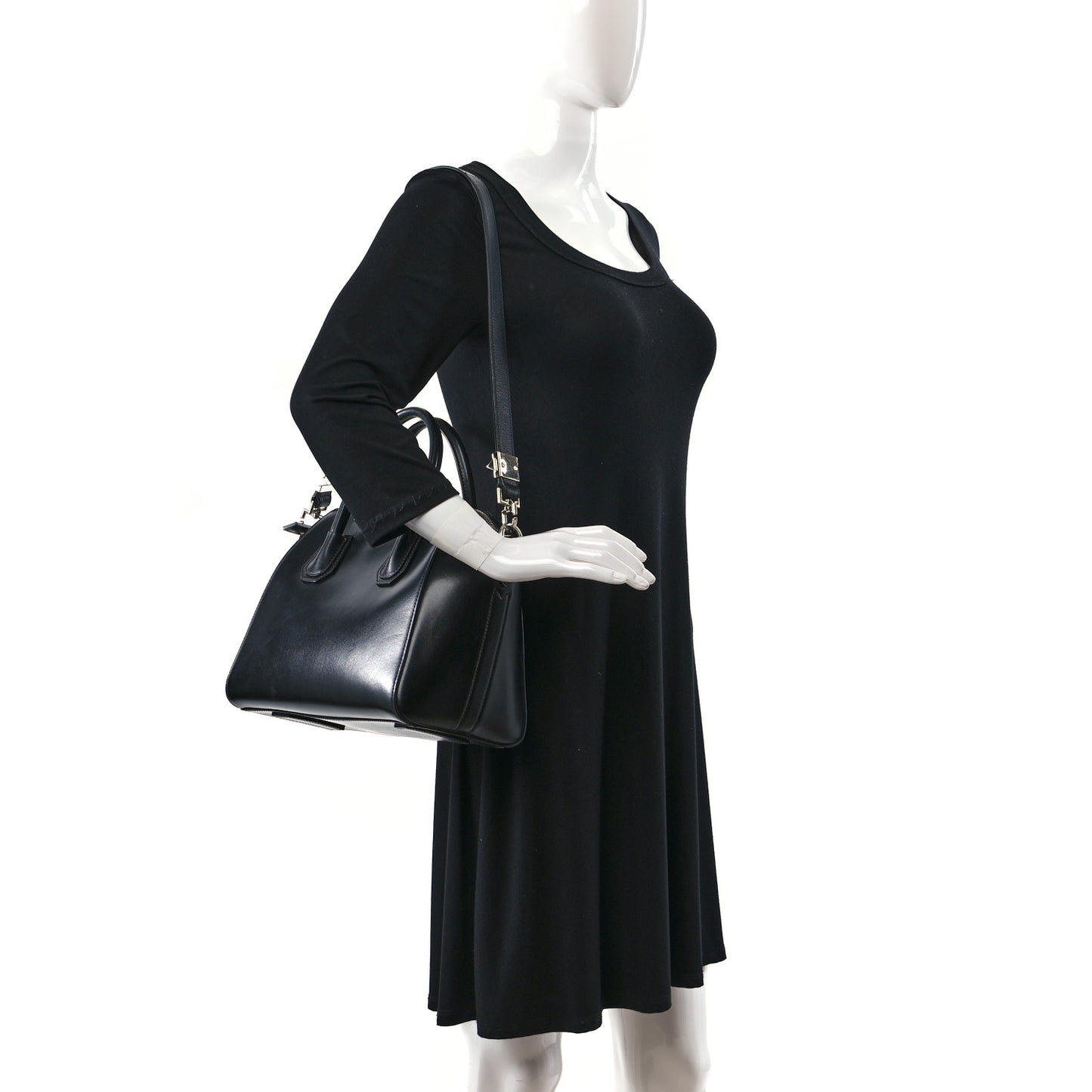 Shiny Lord Calfskin Small Antigona Black