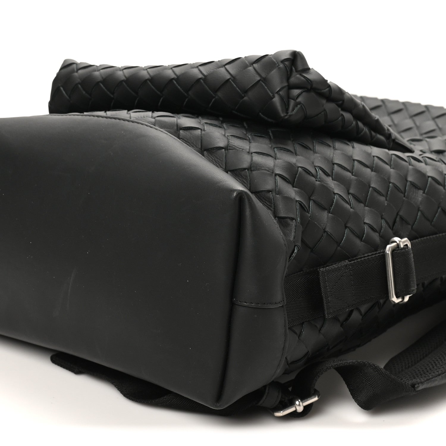 black woven leather backpack Bottega Veneta Calfskin Intrecciato Hydrology Backpack Black 1772458 –  FASHIONPHILE