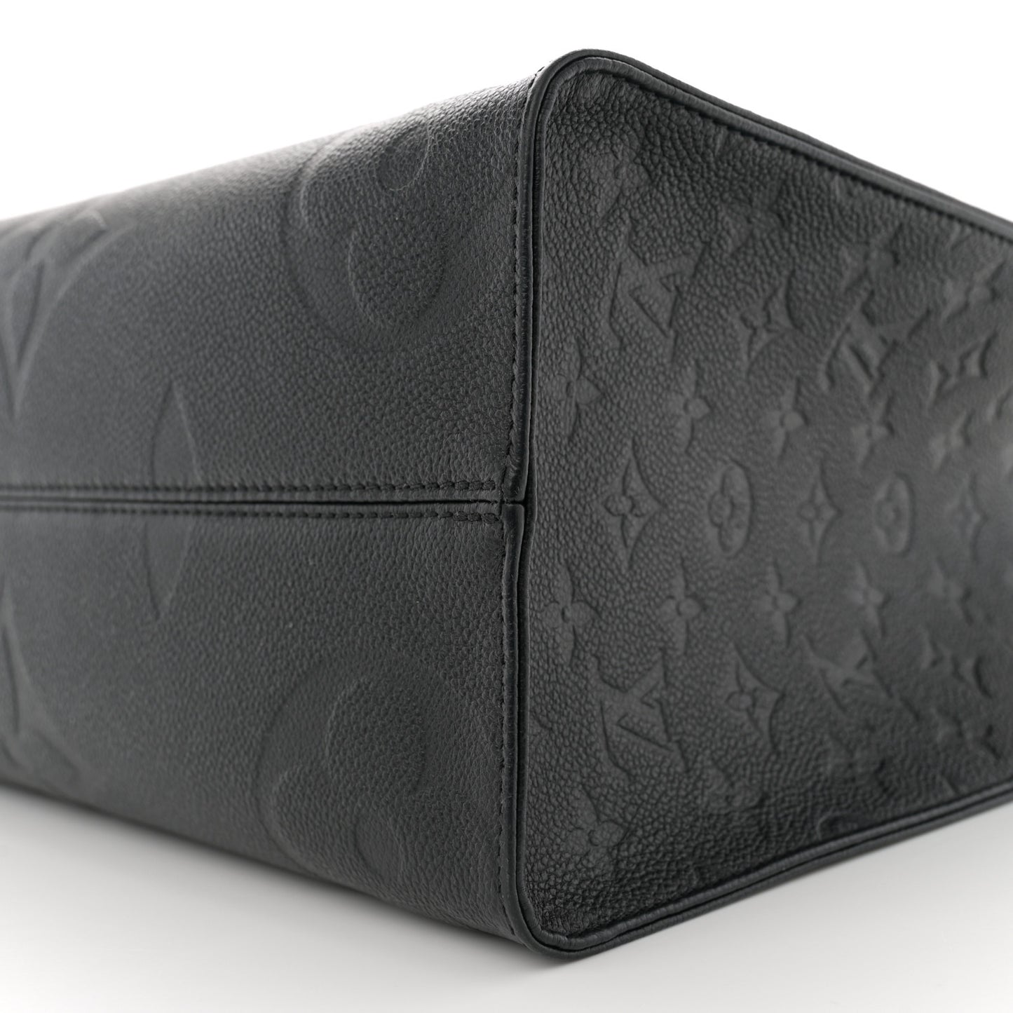 Empreinte Monogram Giant Onthego MM Black