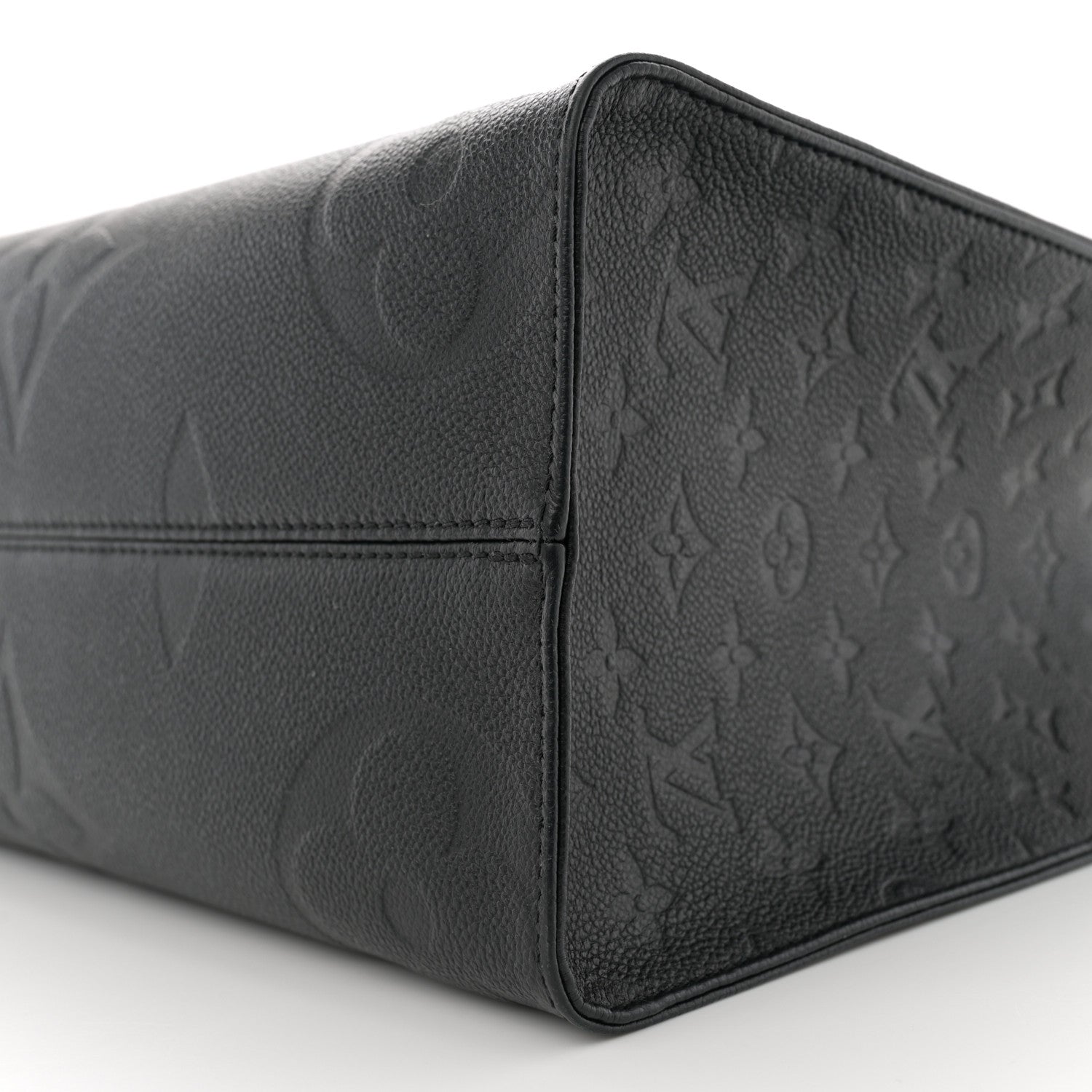 Louis Vuitton Empreinte Monogram Giant Onthego MM Black 9 of 10