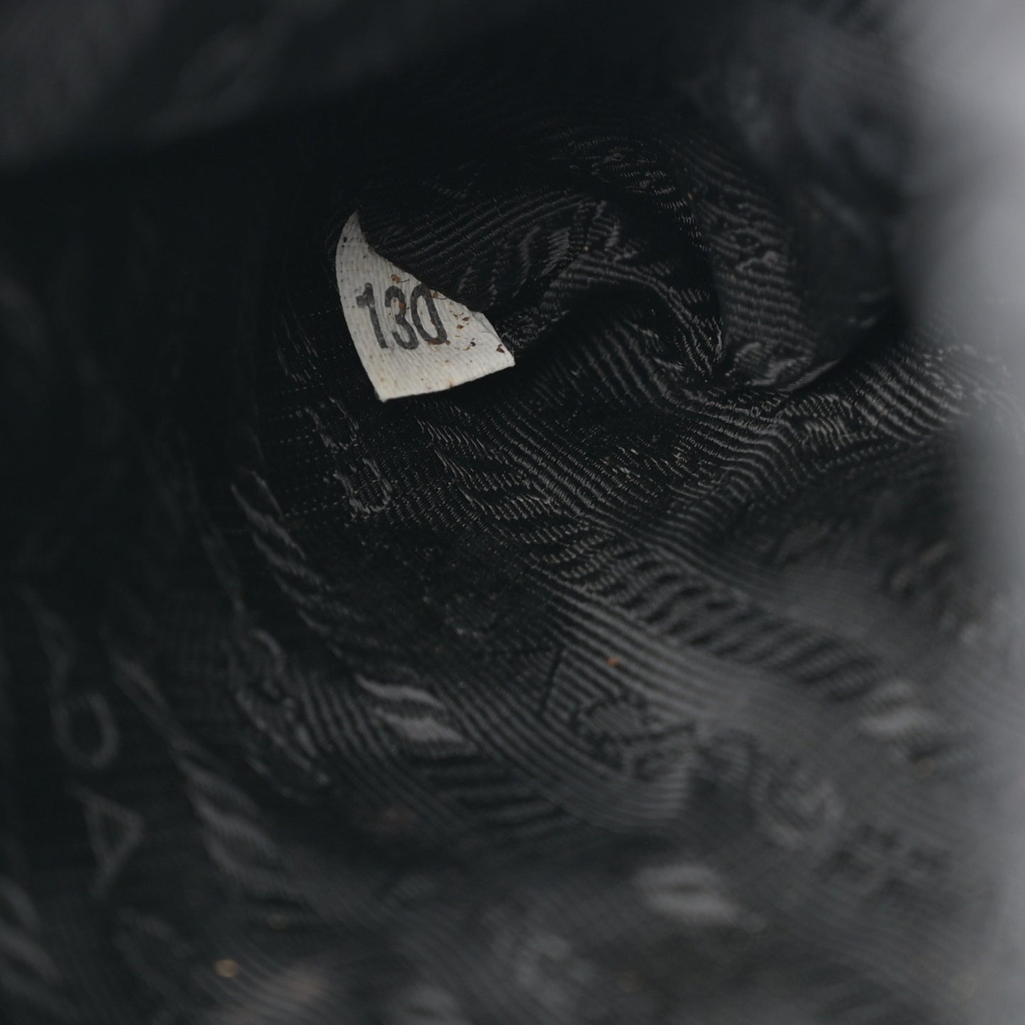 Nylon Ruffle Velcro Cosmetic Pouch Black