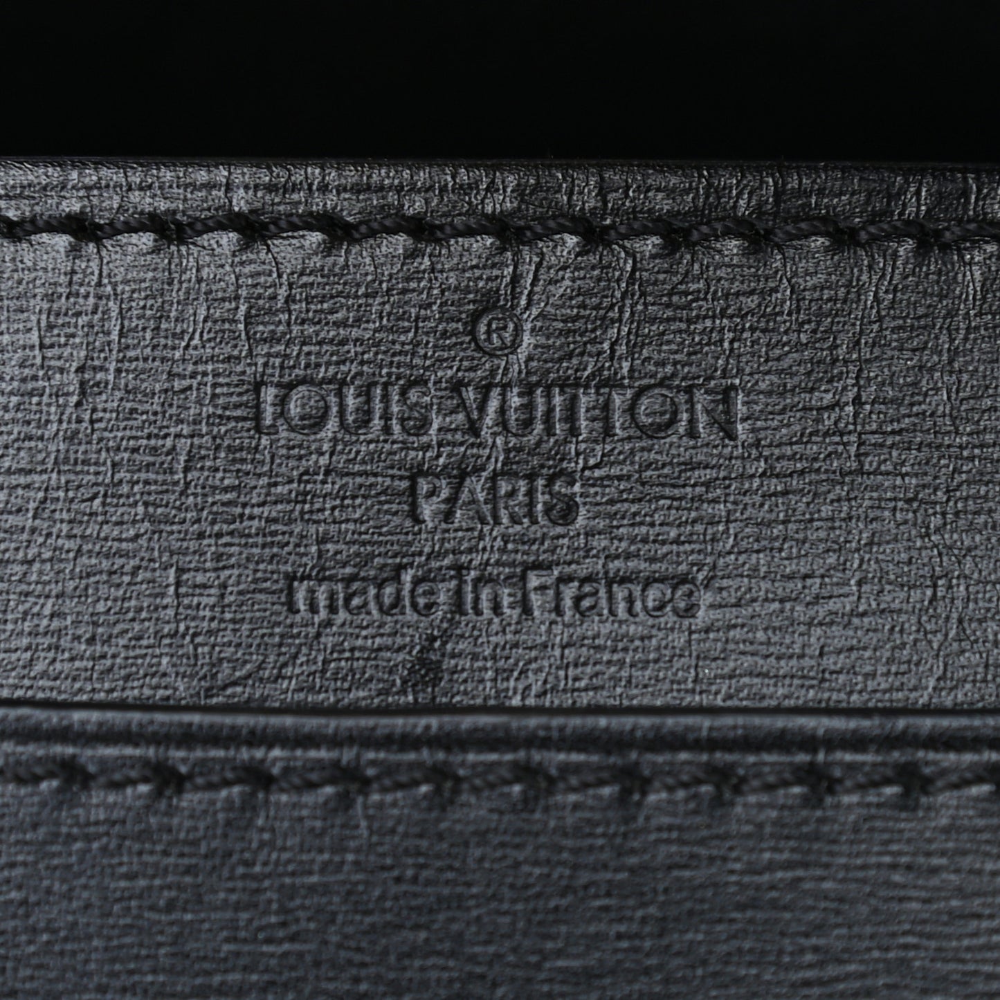 Calfskin Chain Louise GM Black