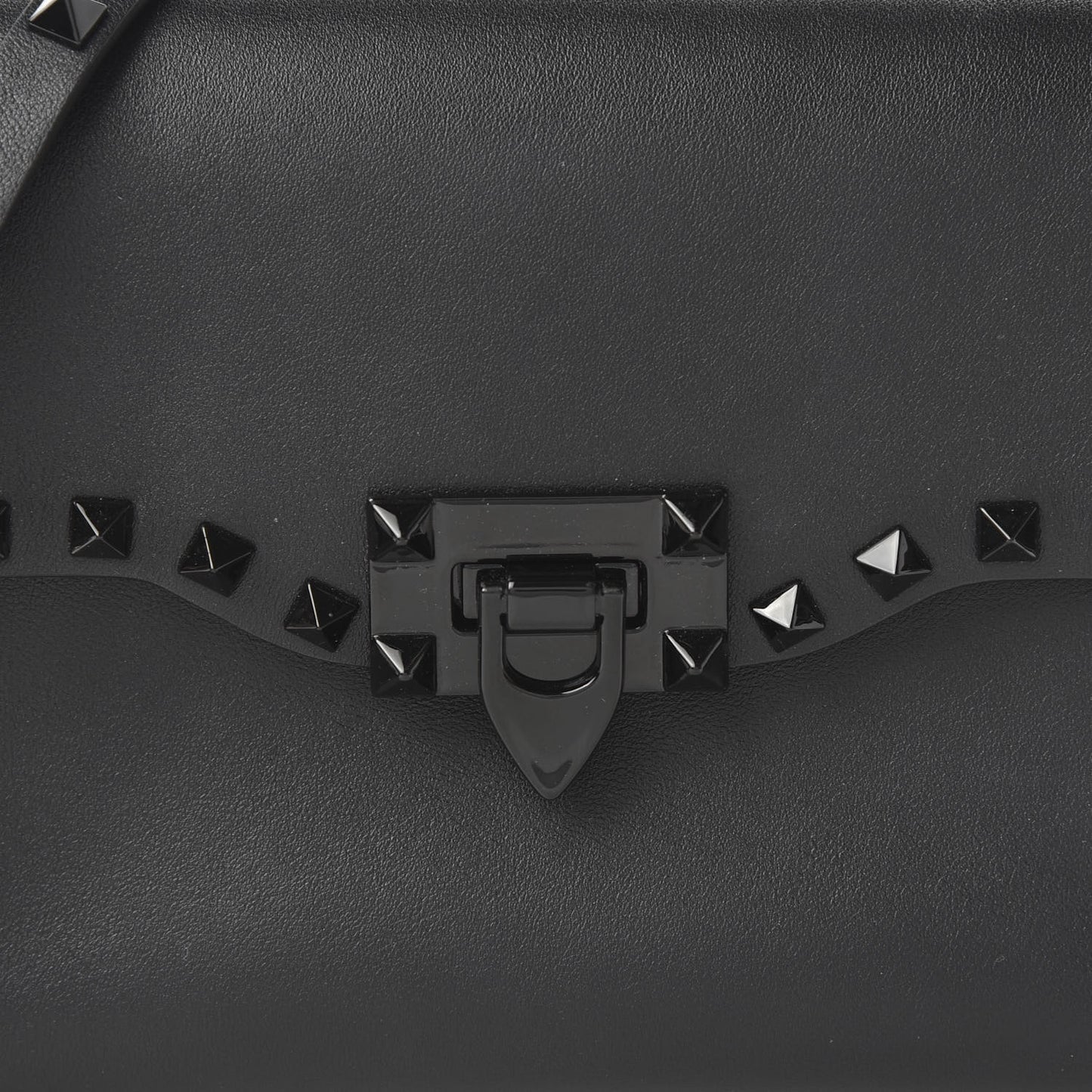 Vitello Monochrome Medium Rockstud Flip Lock Crossbody Bag Black