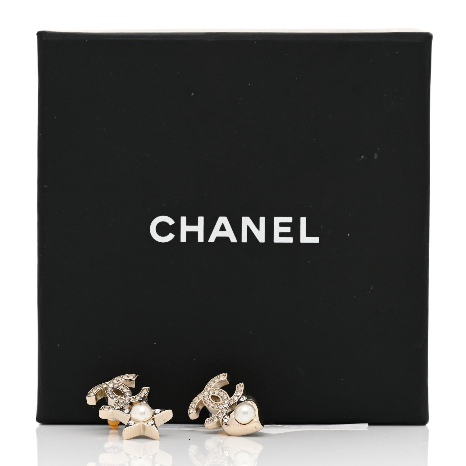 Chanel Crystal Pearl Charming Winter CC Star Heart Earrings Gold 5 of 5