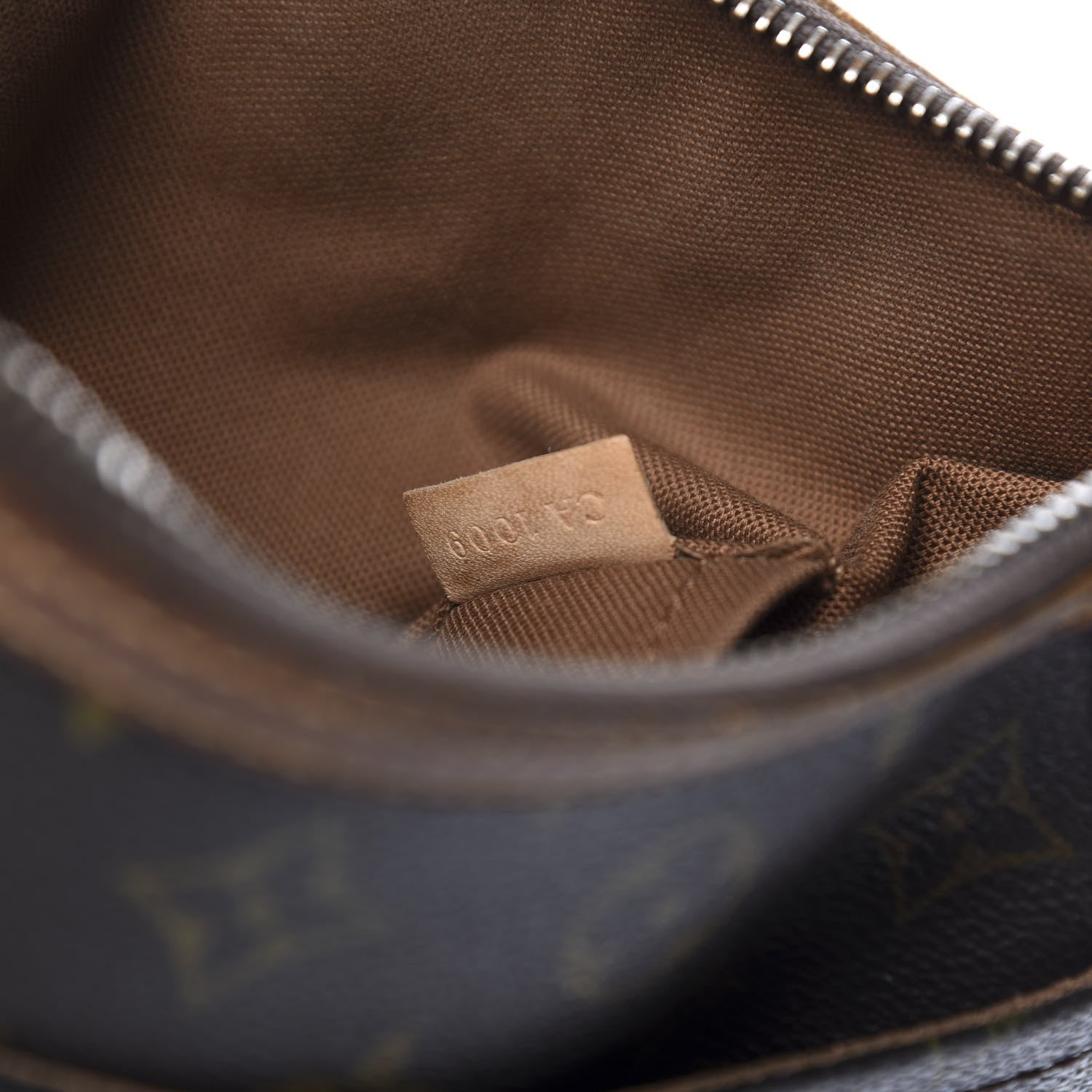 Louis Vuitton Monogram Odeon PM 9 of 10