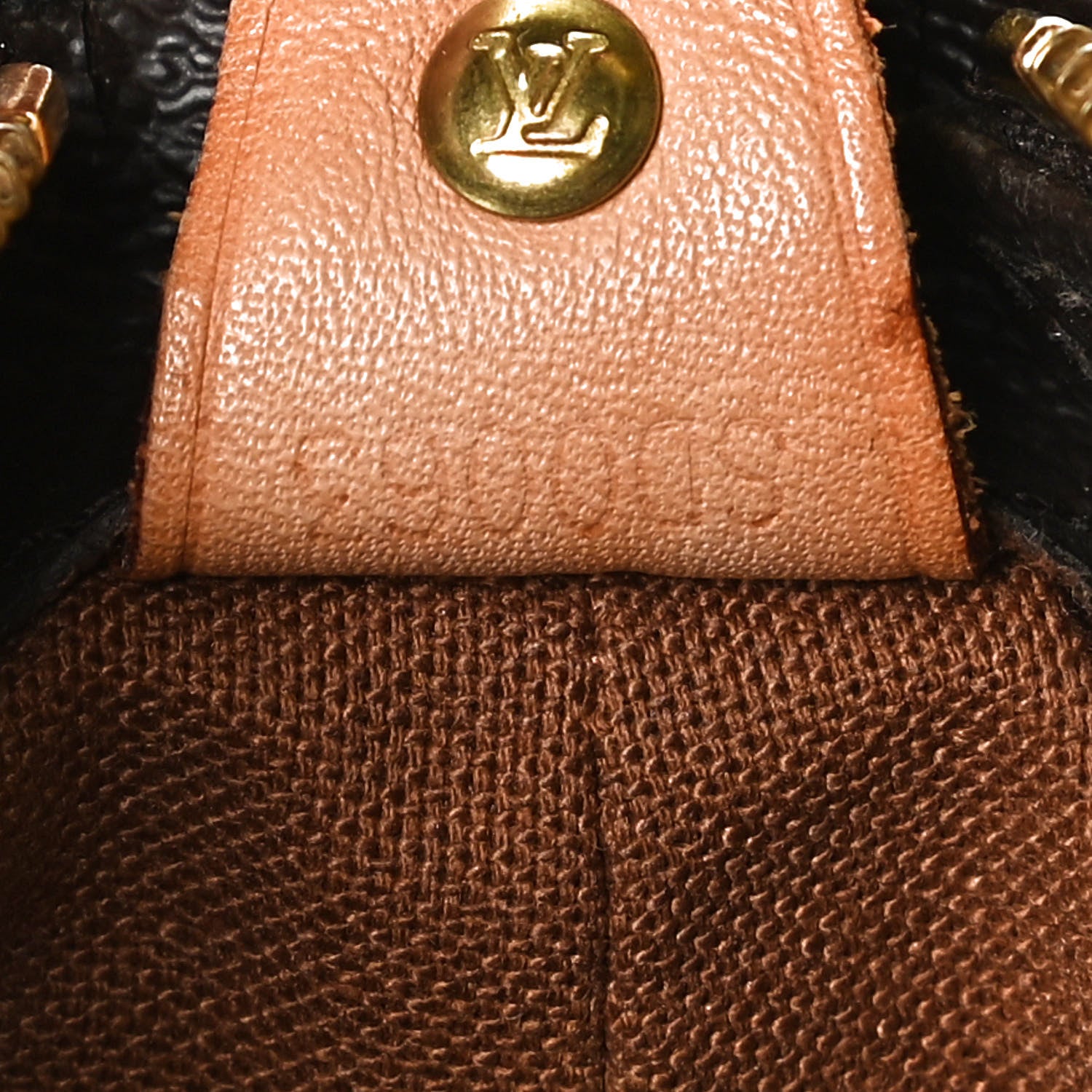Louis Vuitton Monogram Cabas Mezzo 9 of 11