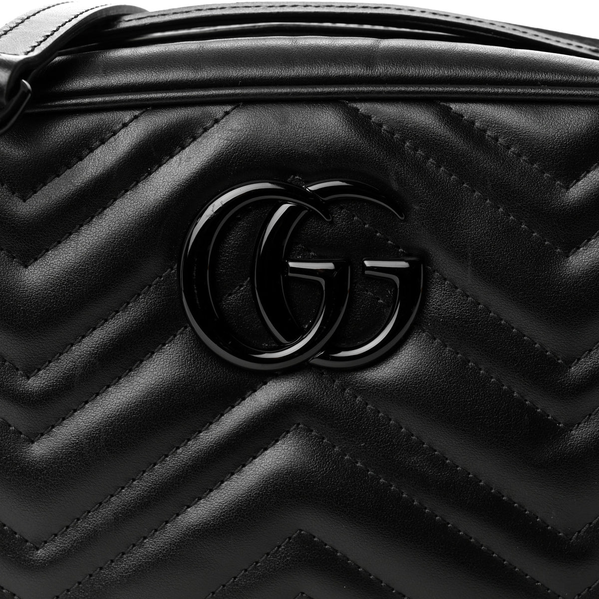 Calfskin Matelasse Monochrome Small GG Marmont Chain Shoulder Bag Black