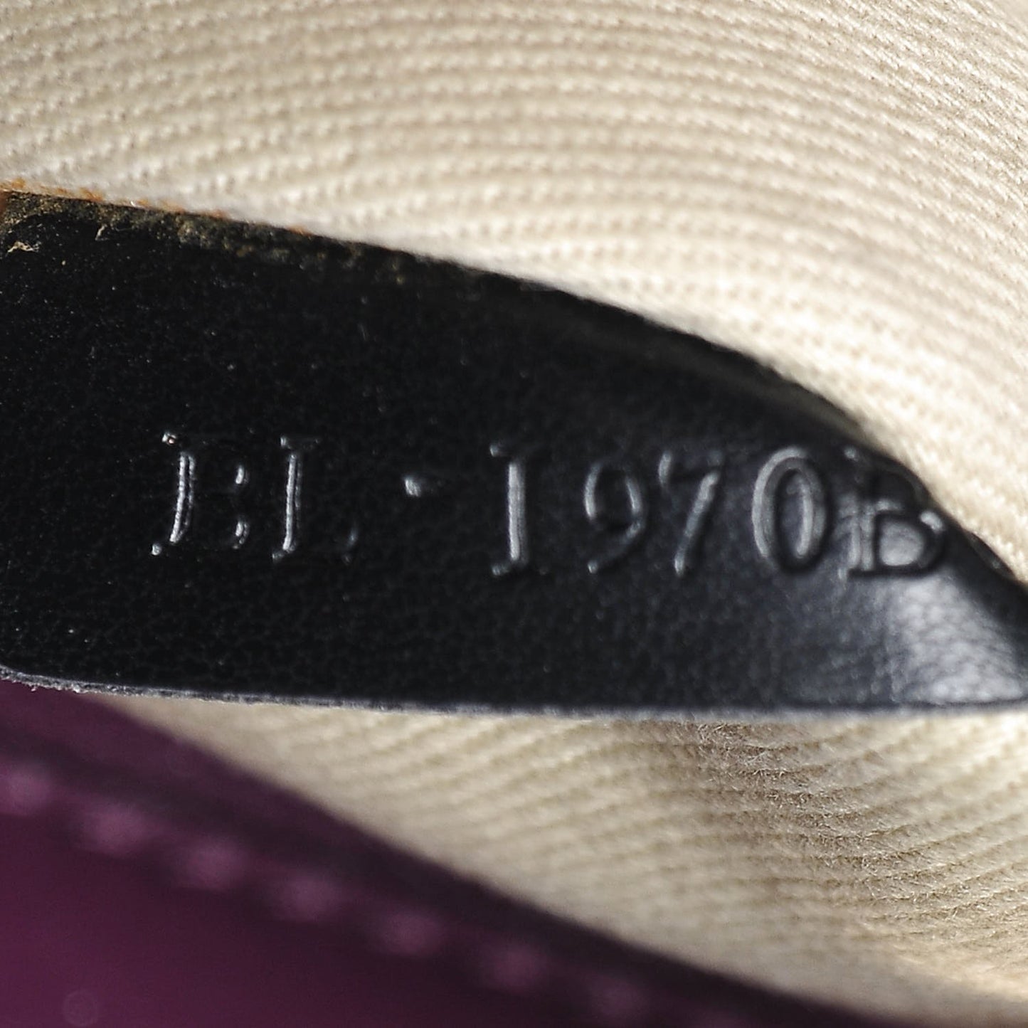 Vitello Medium Rockstud Tote Grape