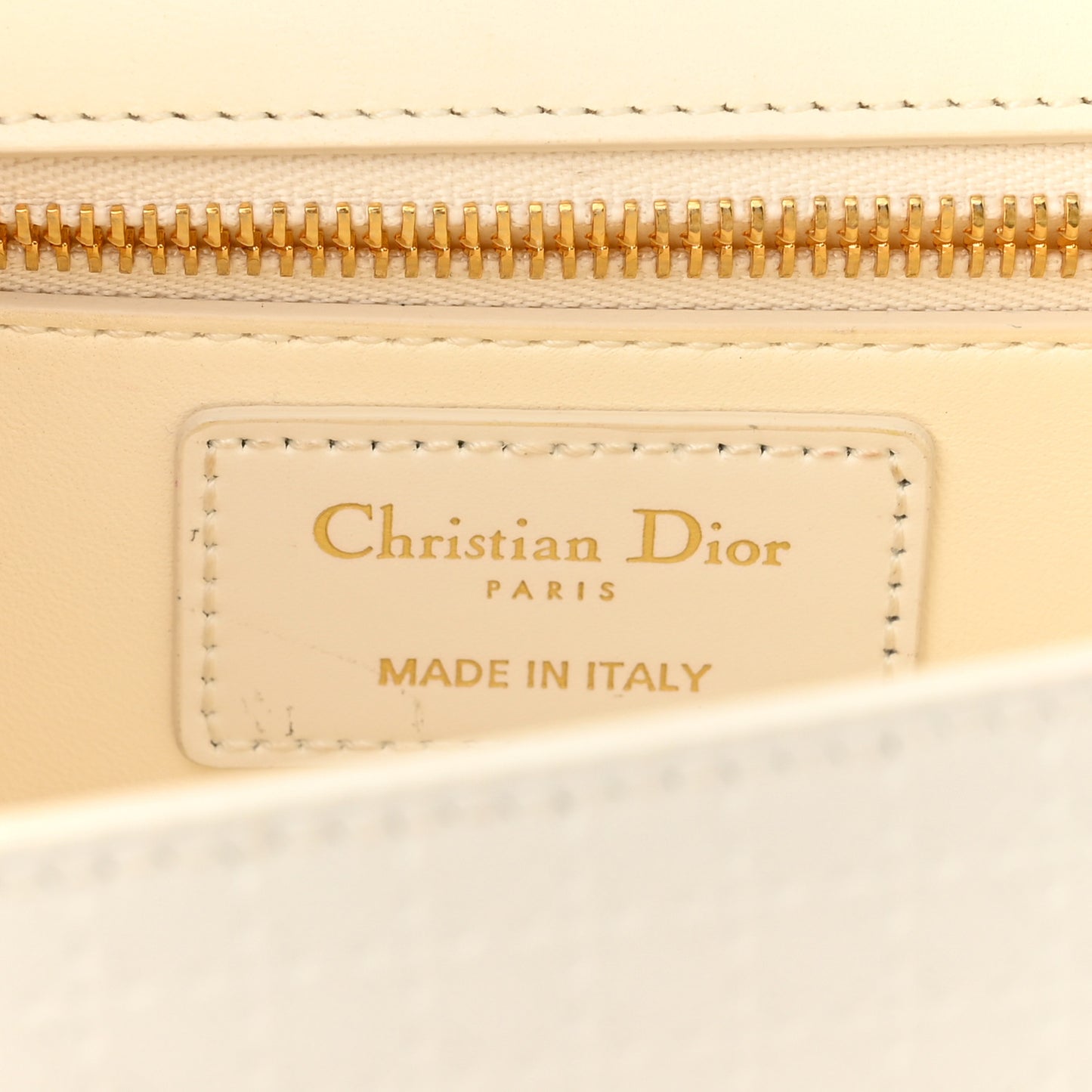 Patent Micro-Cannage 30 Montaigne Chain Flap Bag White