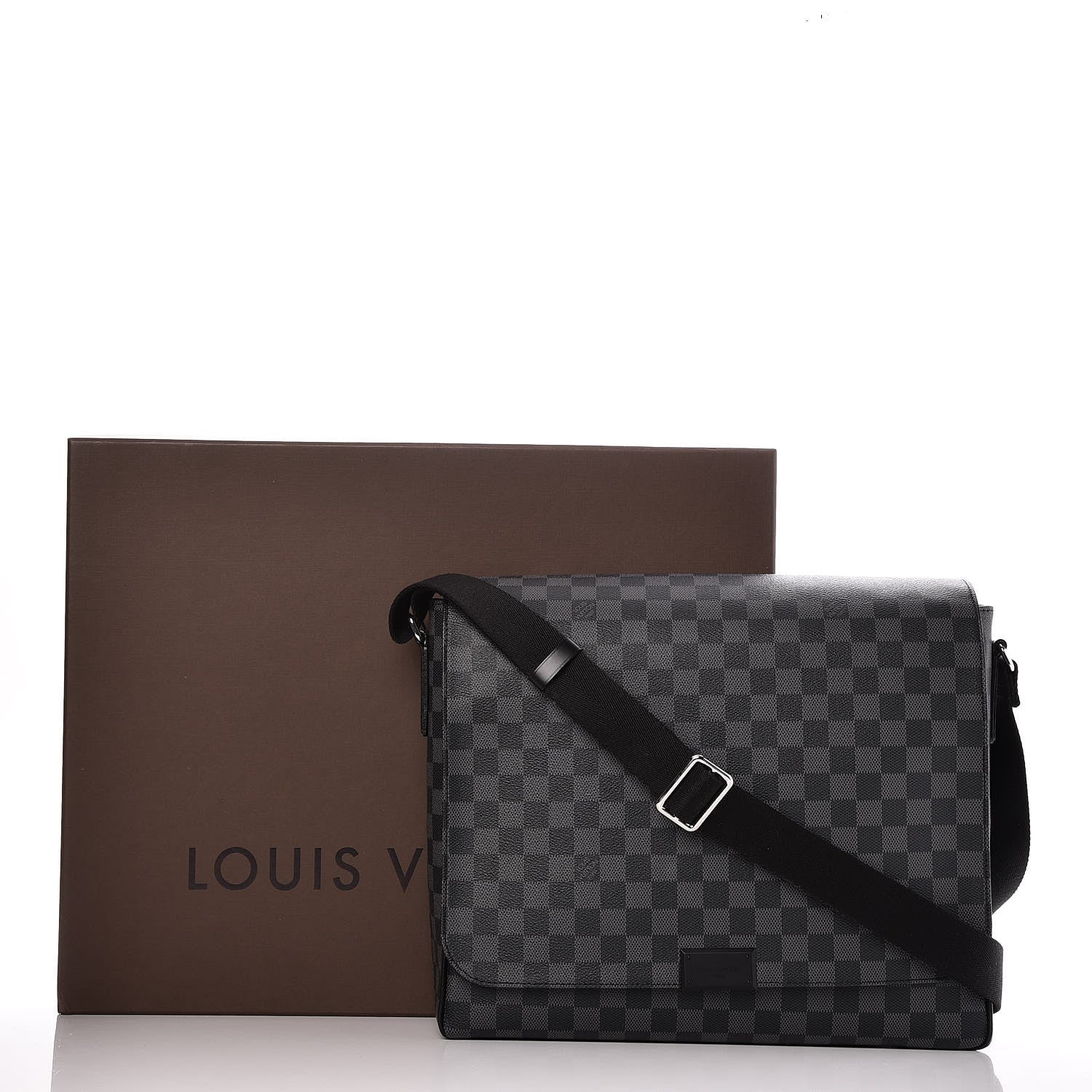 Louis Vuitton Damier Graphite District GM 8 of 8
