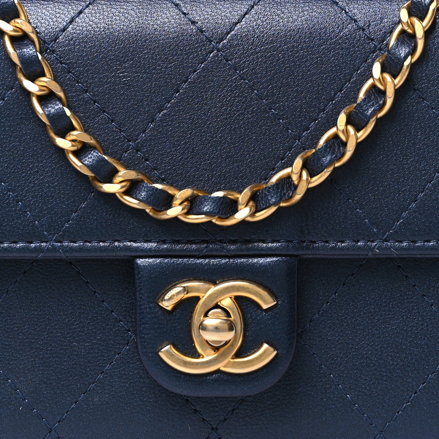 Chanel Goatskin Quilted Chic Pearls Clutch With Chain Navy 1660335
