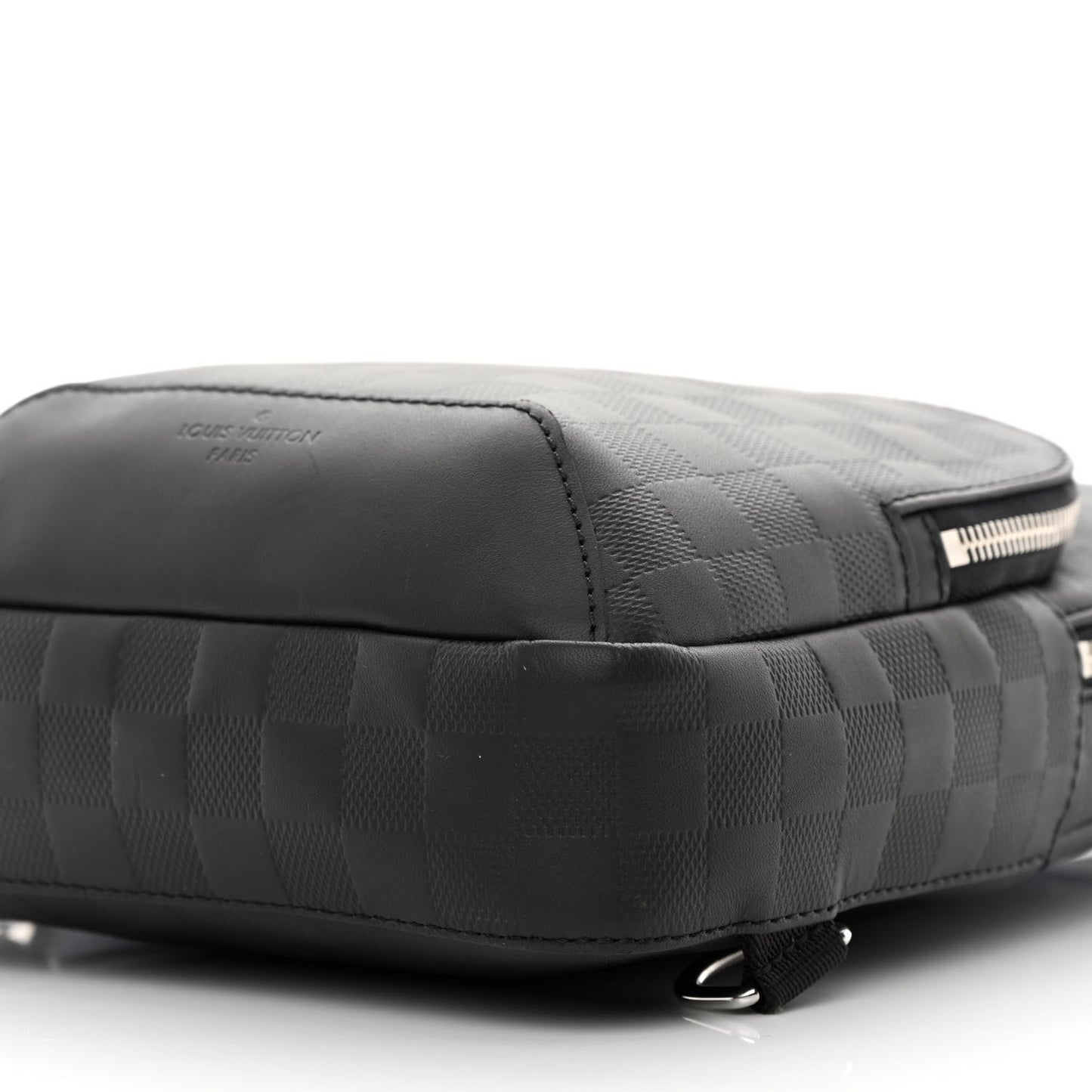 Damier Infini Avenue Sling Bag Onyx