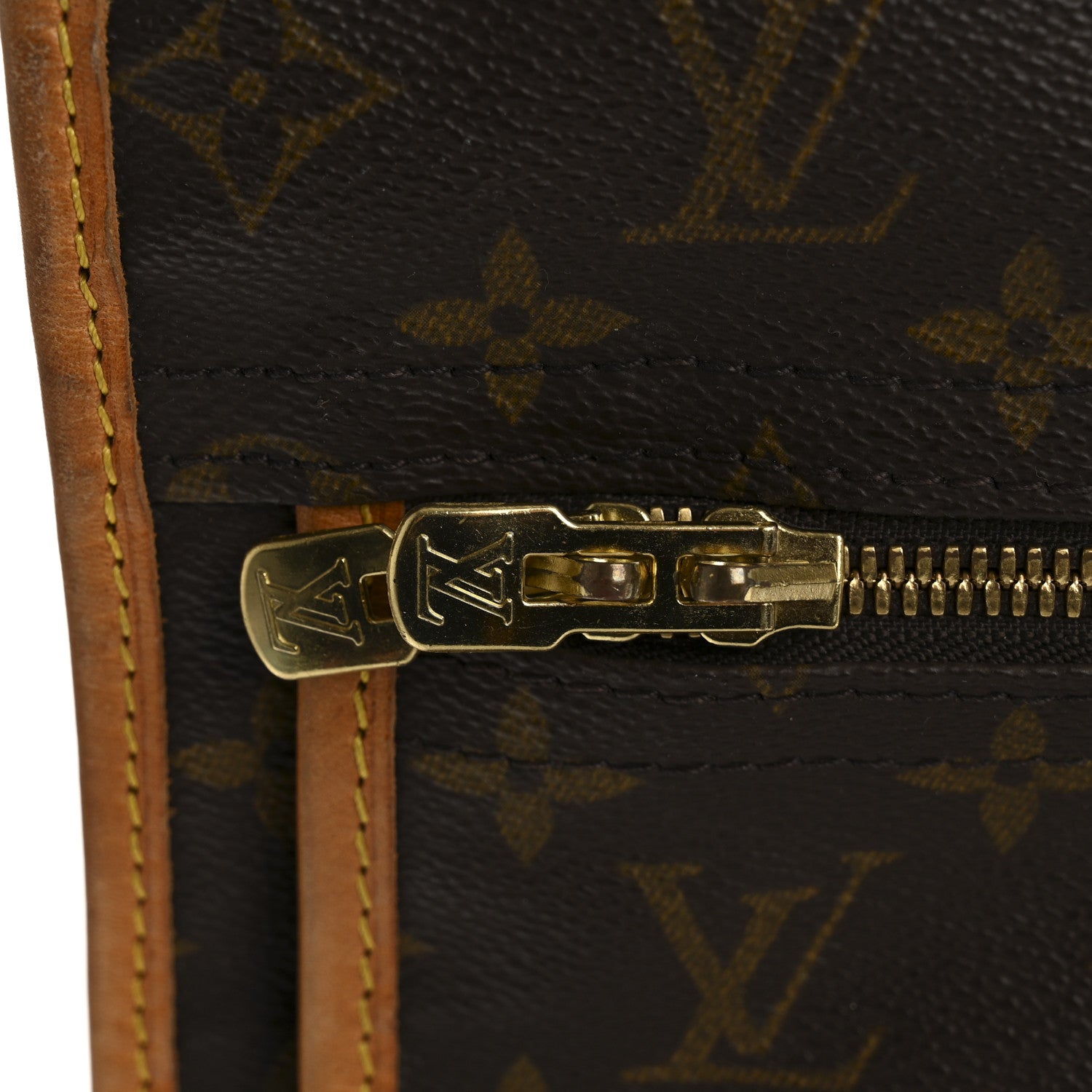 Louis Vuitton Monogram Garment Bag 13 of 17