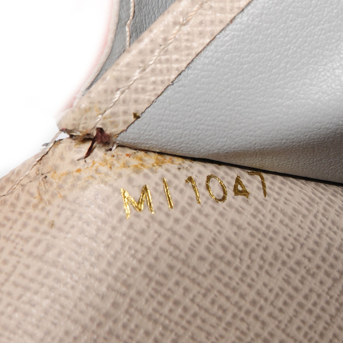 Monogram Dentelle Sarah Wallet Silver