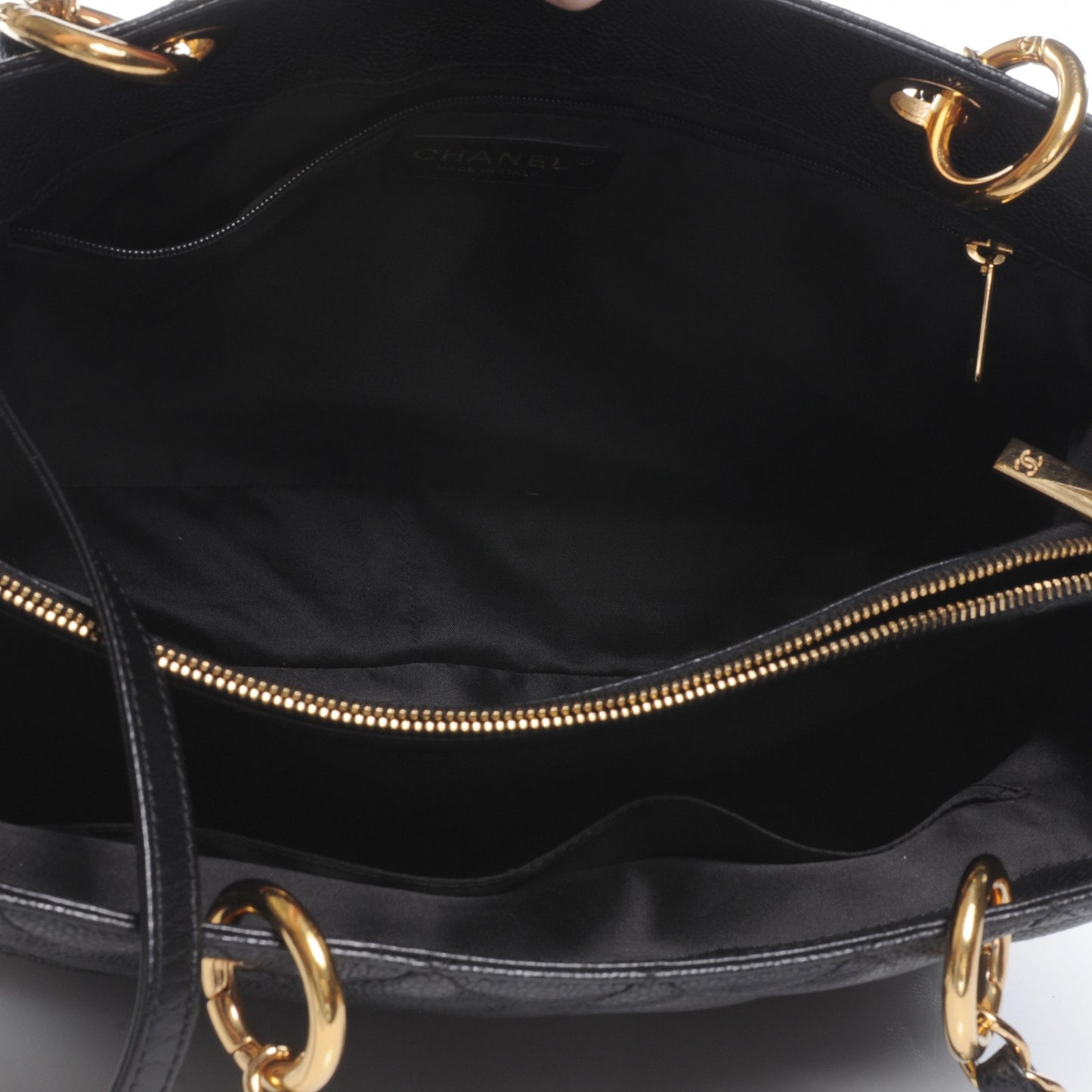 Caviar Grand Shopping Tote GST Black