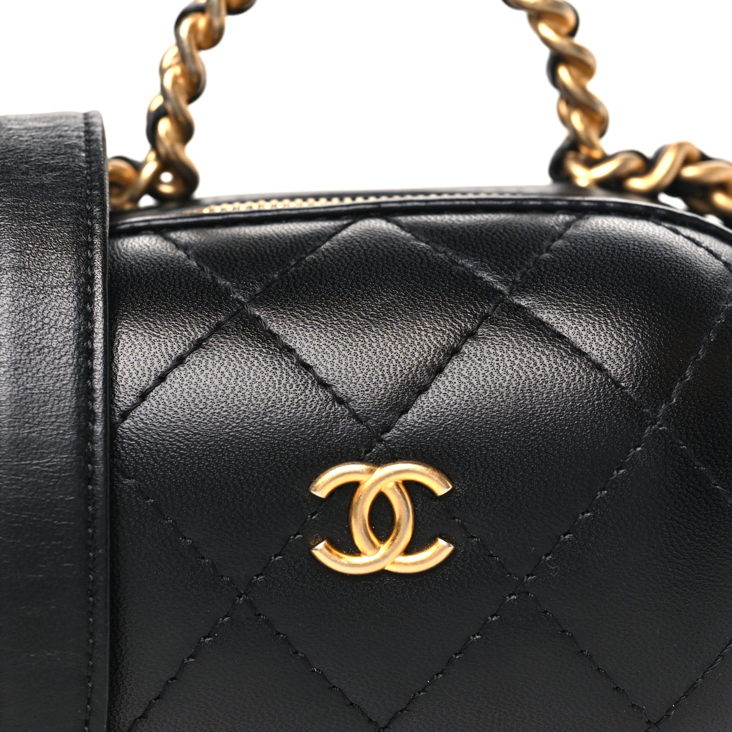Lambskin Quilted CC Bubble Vanity Case With Chain Black