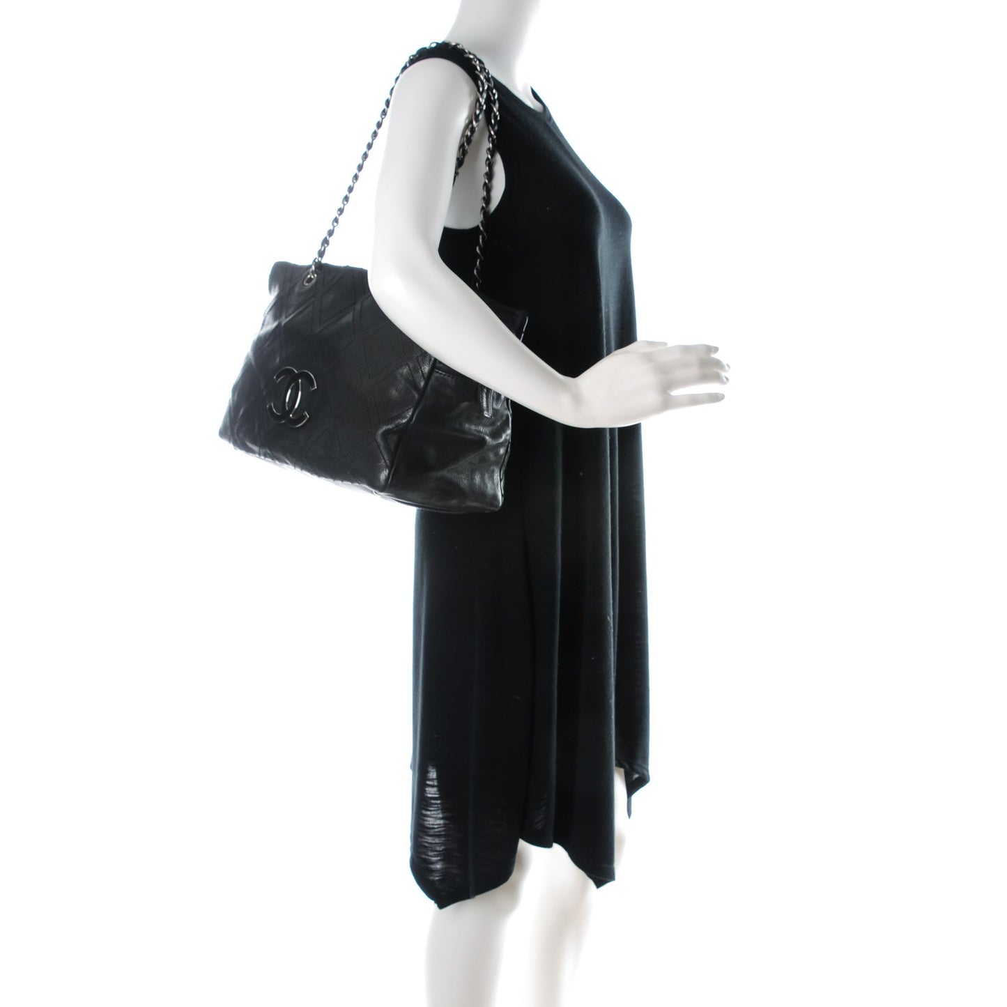 Calfskin Large Diamond Stitch Tote Black