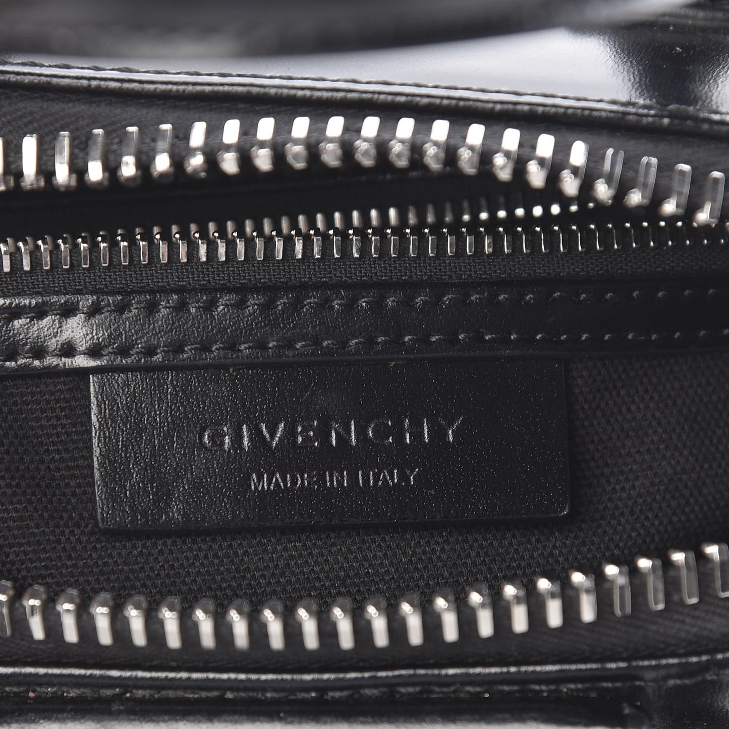 Shiny Lord Calfskin Mini Antigona Black