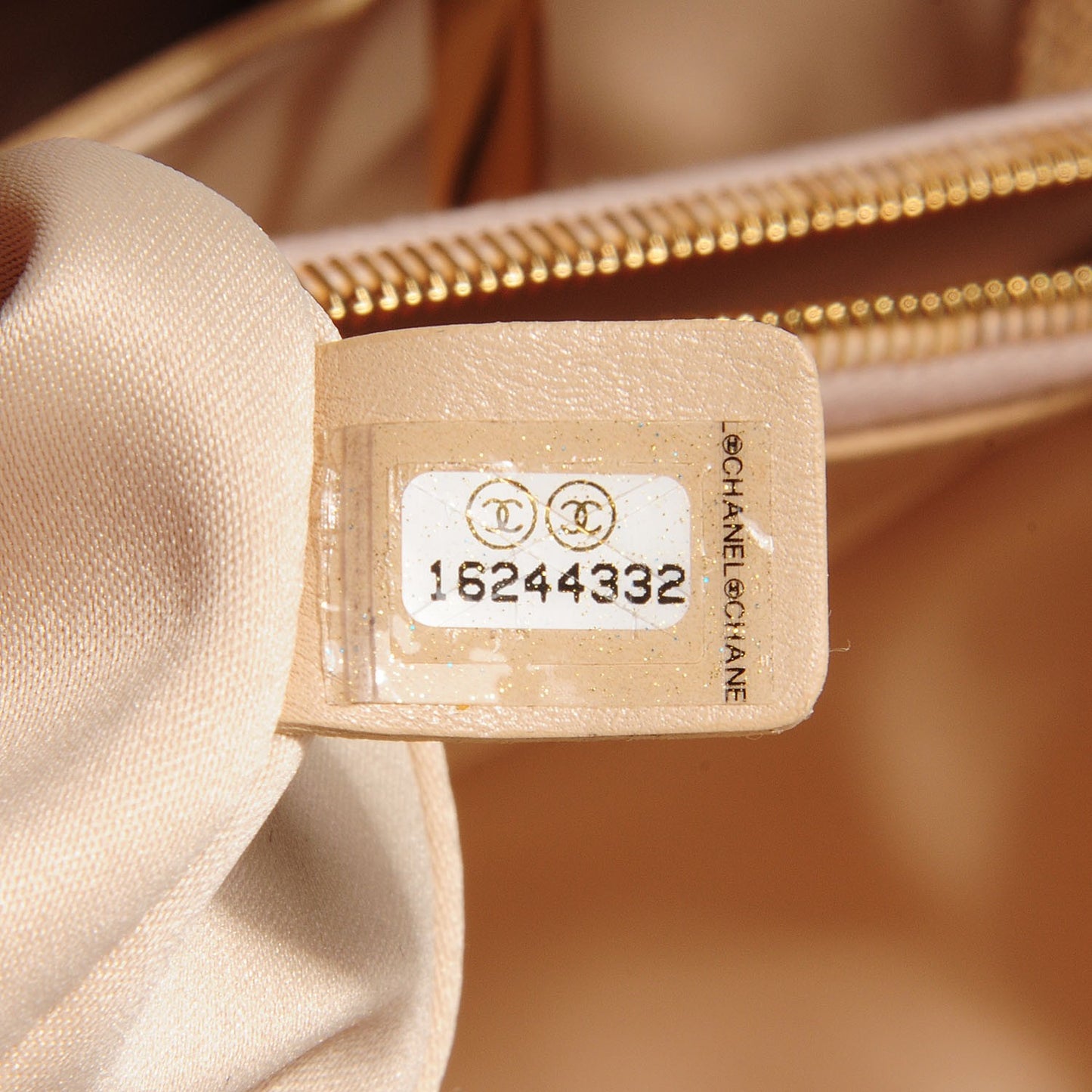 Caviar Quilted Grand Shopping Tote GST Beige Clair