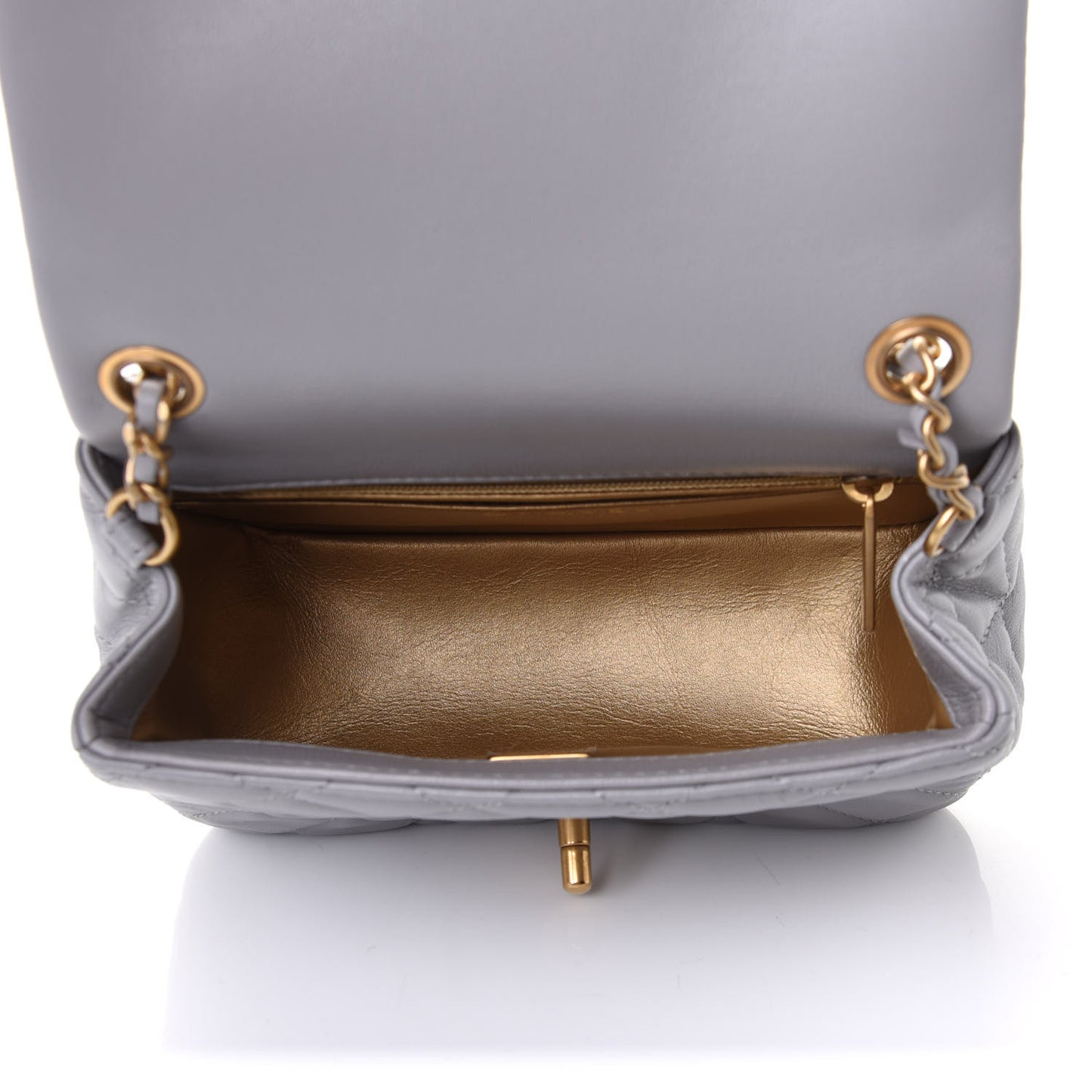 Lambskin Quilted Mini Pearl Crush Flap Light Grey