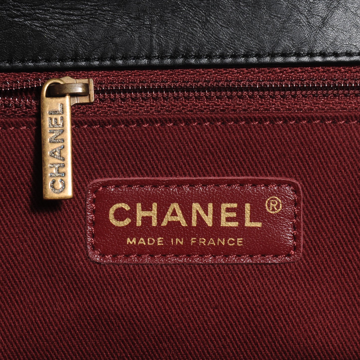 Aged Calfskin Quilted Large Pondichery Flap Black