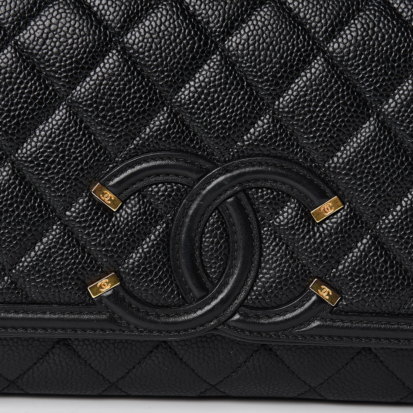 Caviar Quilted Medium CC Filigree Flap Black