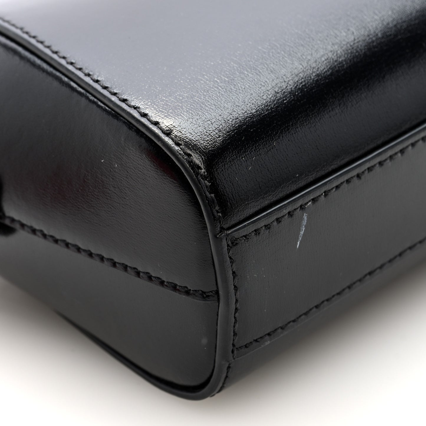 Box Calfskin Antigona U Crossbody Bag Black