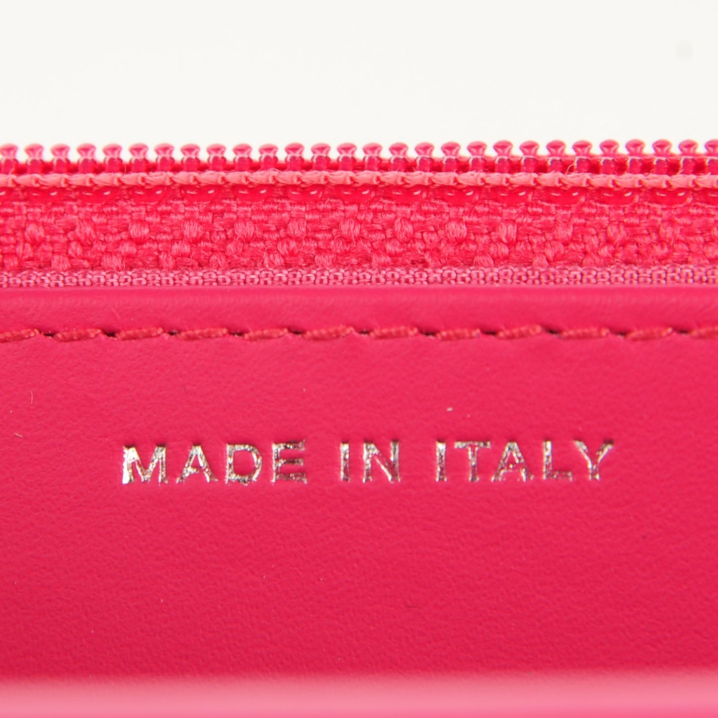 Patent Quilted Wallet On Chain WOC Fuchsia