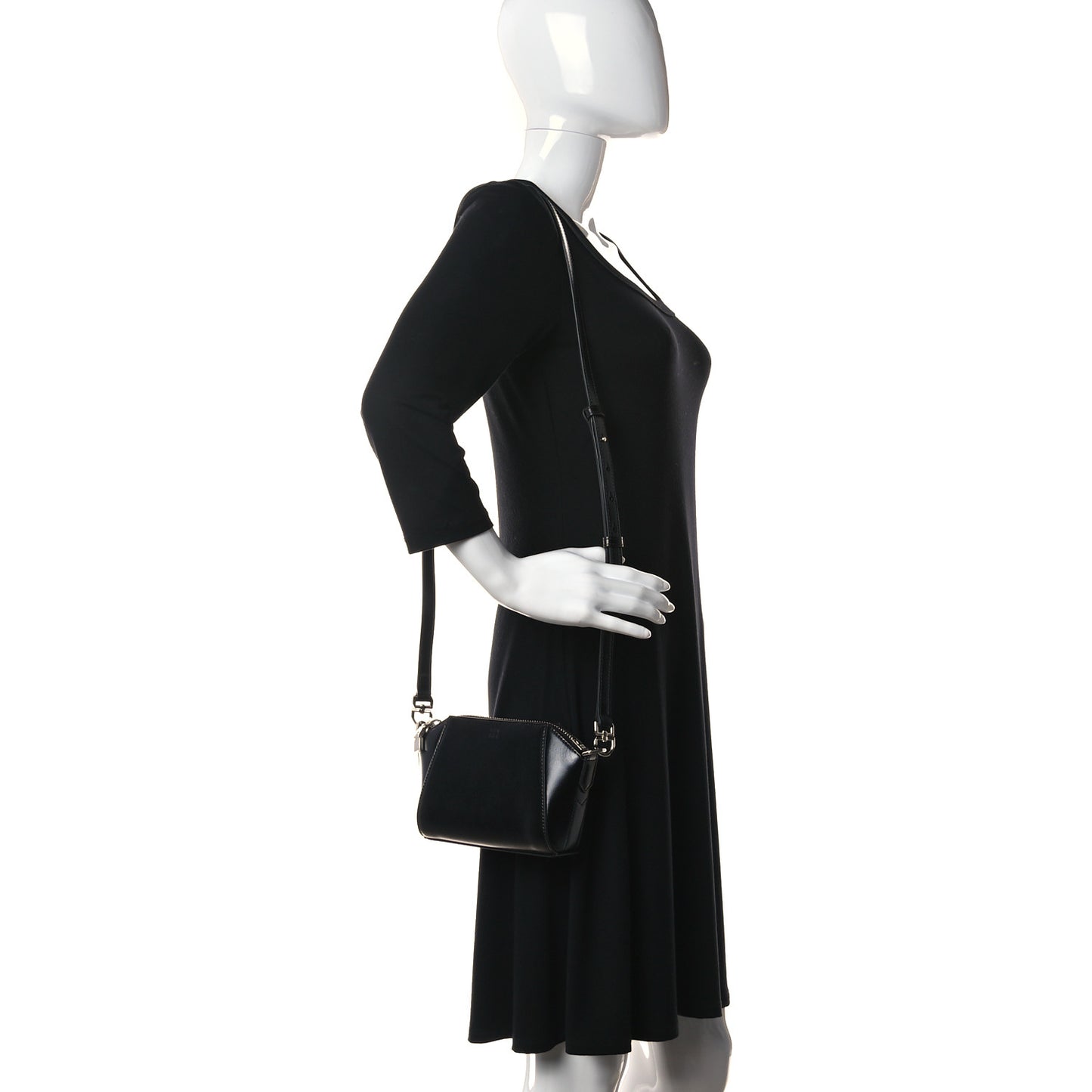 Smooth Calfskin Nano Antigona Black