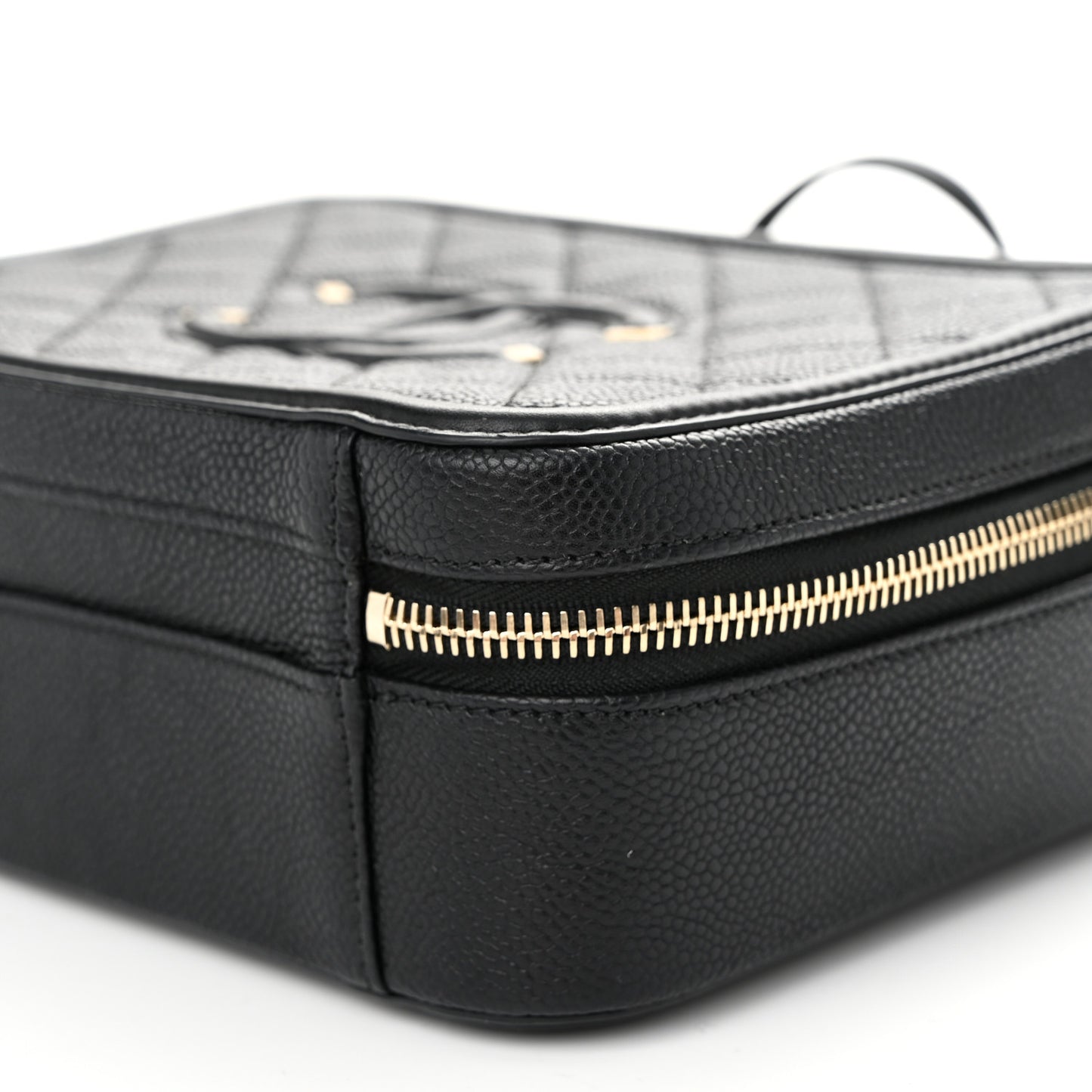 Caviar Quilted Medium CC Filigree Vanity Case Black