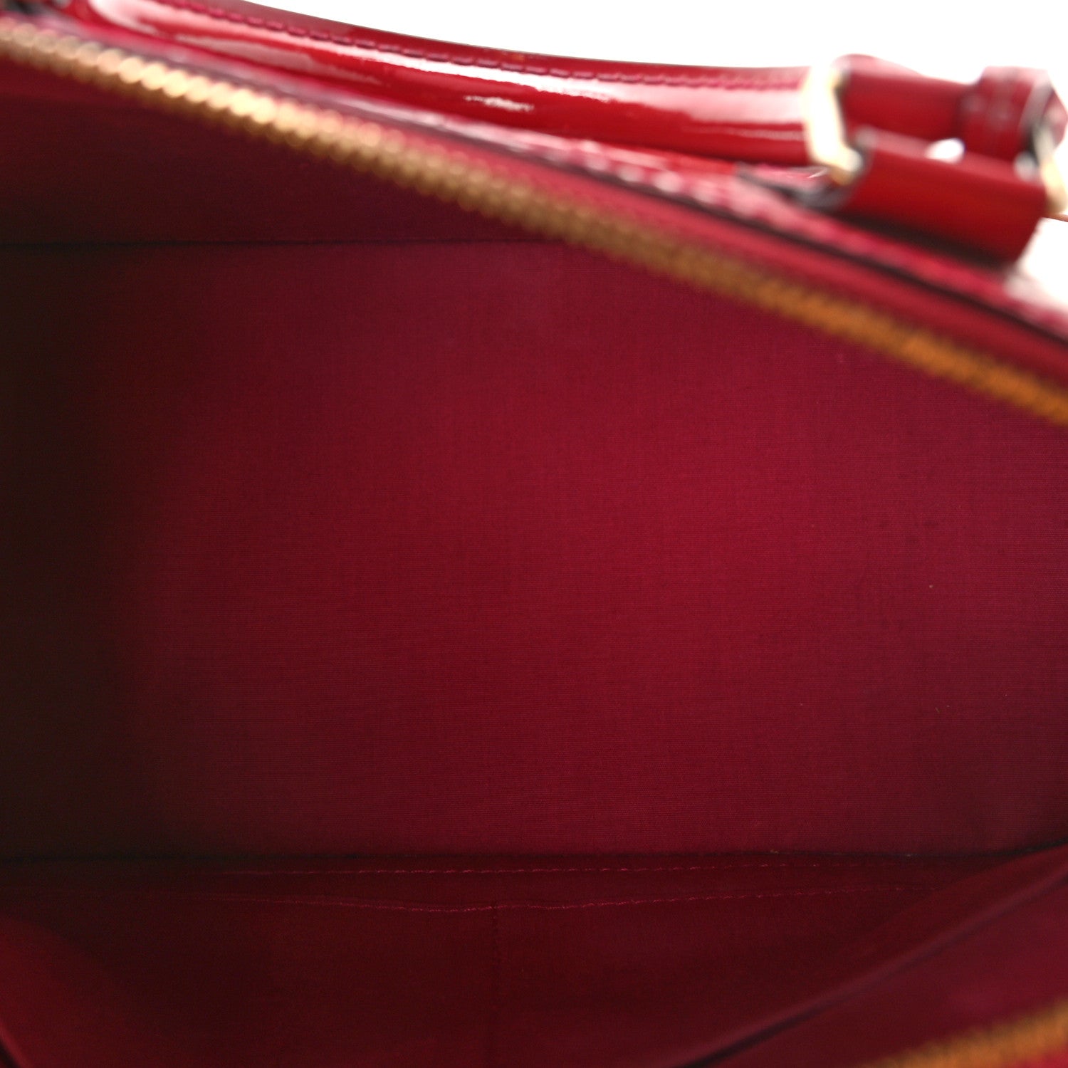 Louis Vuitton Vernis Alma PM Pomme D'Amour 5 of 12