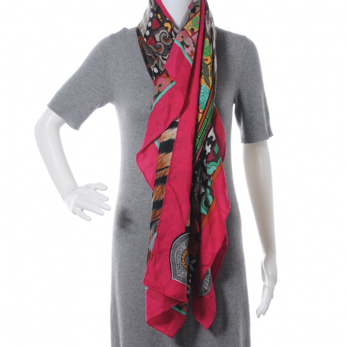 Cashmere Silk La Femme Aux Semelles de Vent Shawl 140
