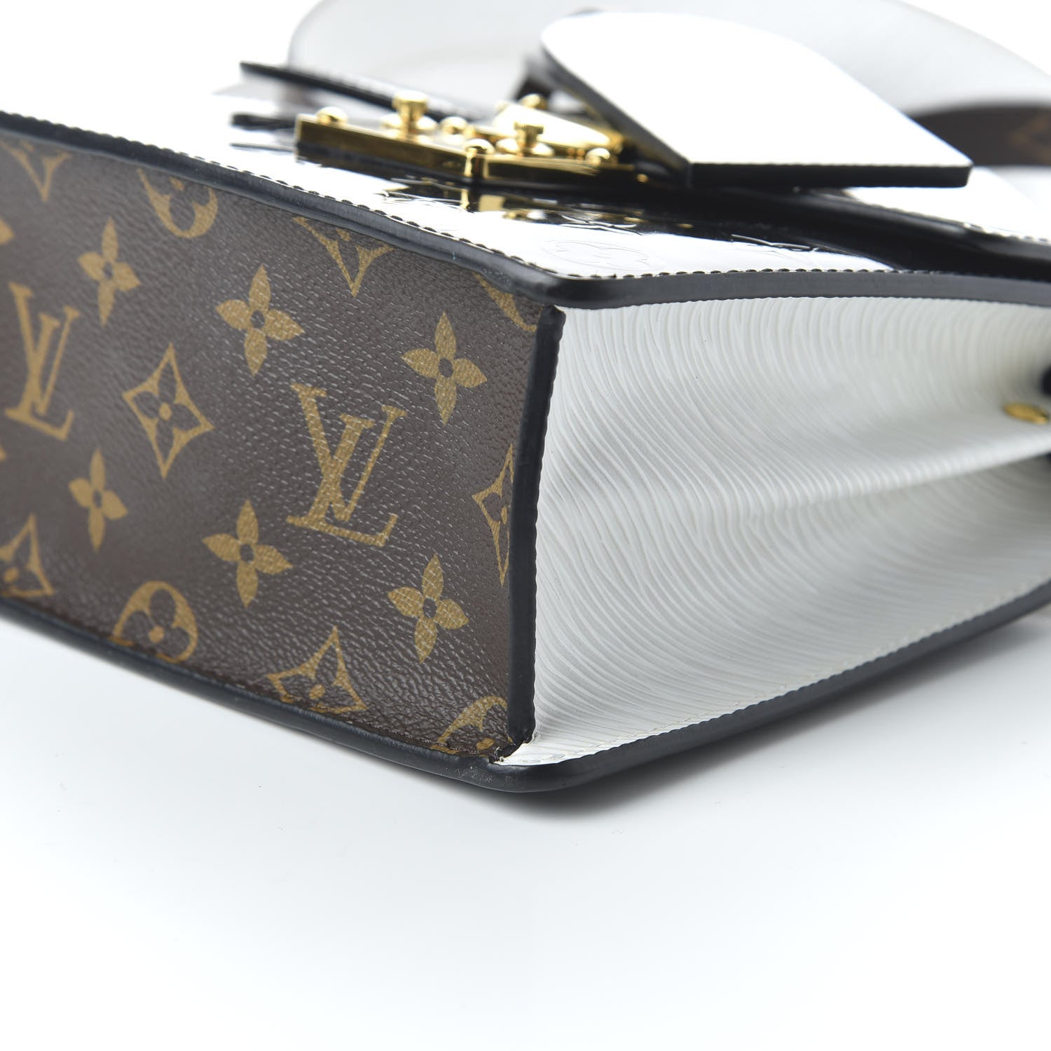 Louis Vuitton Vernis Epi Monogram Spring Street Black 7 of 9