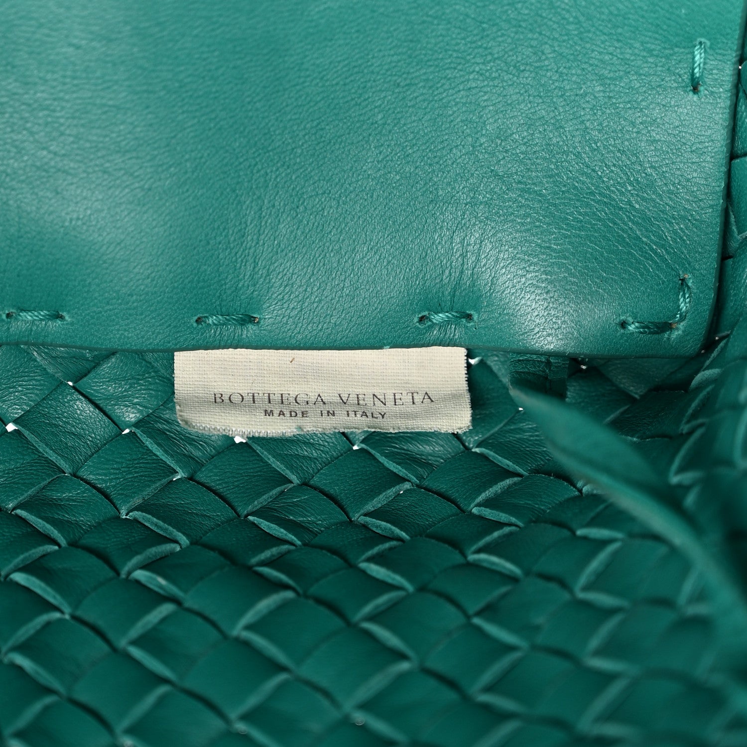Bottega Veneta Nappa Intrecciato Medium Cabat Lagoon 7 of 14