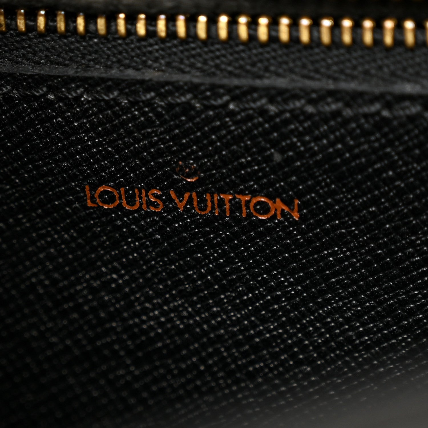 Louis Vuitton Epi Saint Cloud GM Black 6 of 9
