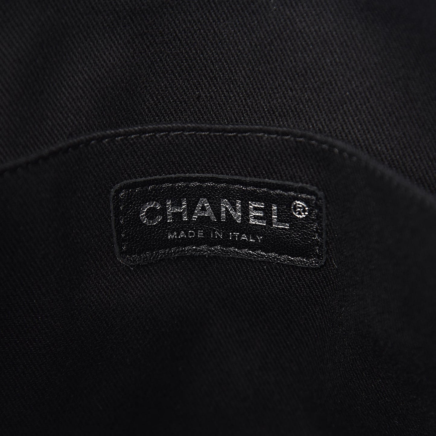 Crumpled Grained Calfskin Zip and Carry Shopping Tote Black