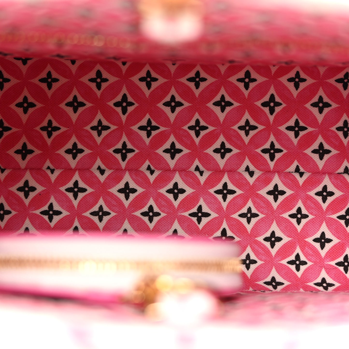 Monogram Giant By The Pool 2.0 Onthego PM Pink