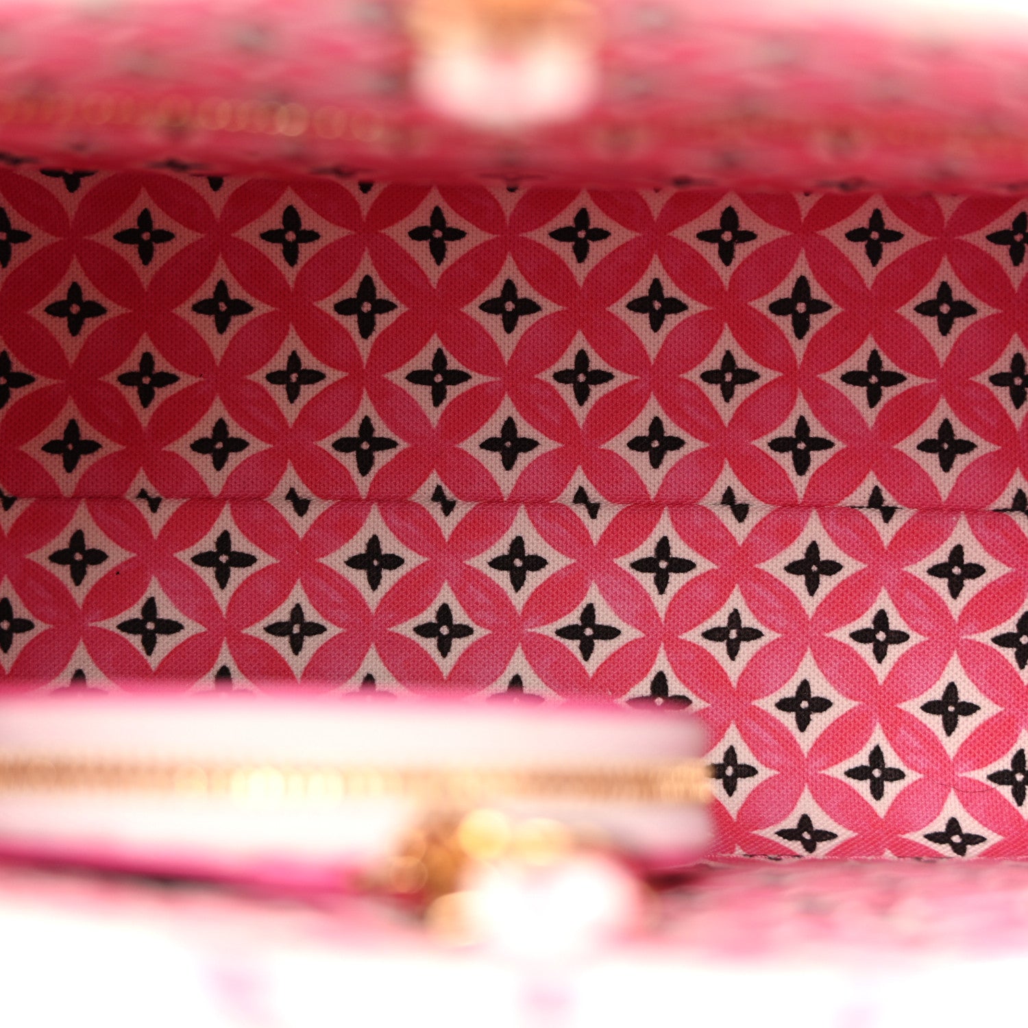 Louis Vuitton Monogram Giant By The Pool 2.0 Onthego PM Pink 5 of 10