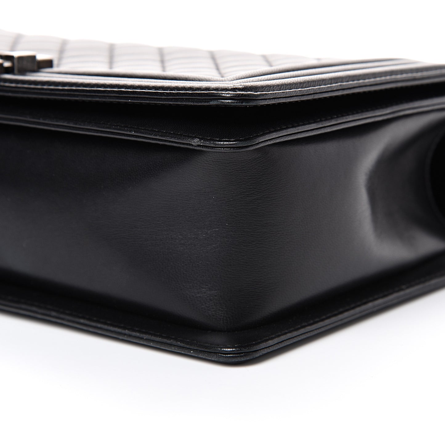 Lambskin Quilted New Medium Boy Flap Black