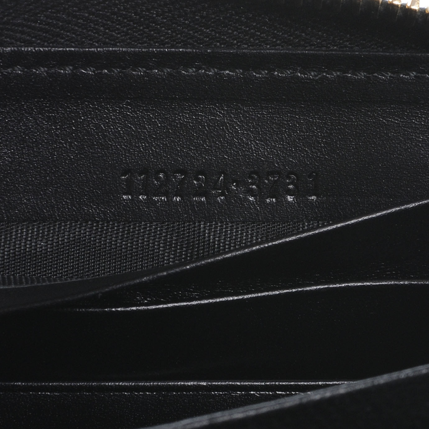 Guccissima Margaux Calfskin Metal Bar Zip Around Wallet Black