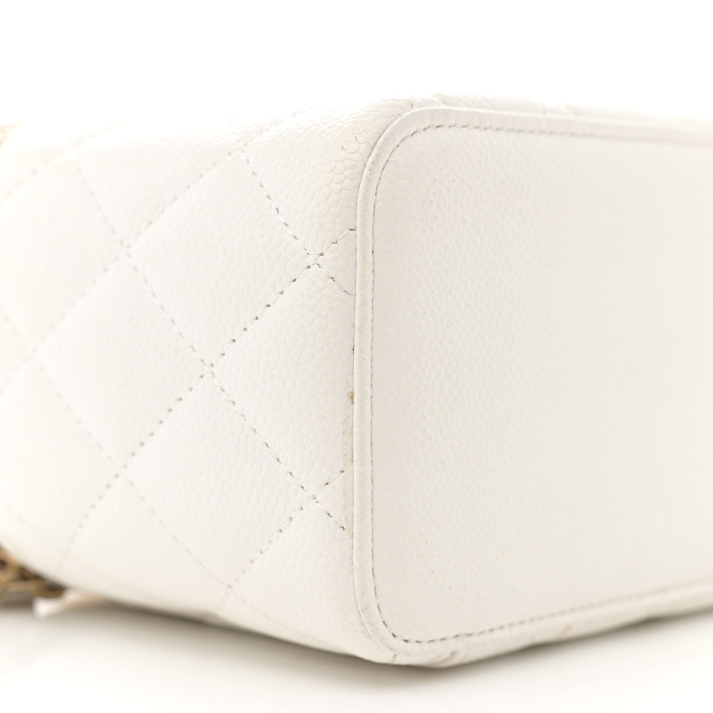 Shiny Caviar Quilted Pick Me Up Vanity Case White
