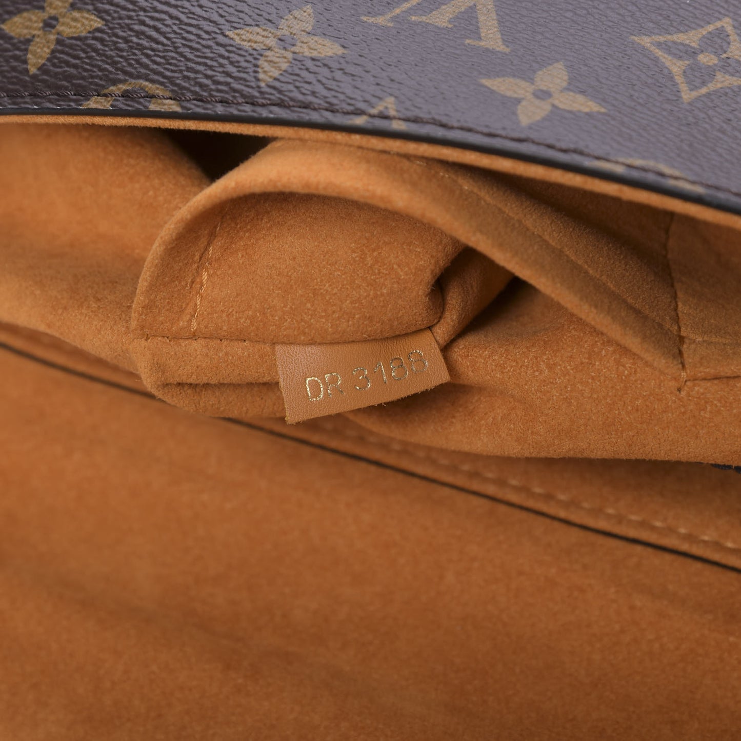 Monogram Beaubourg MM Safran Imperial