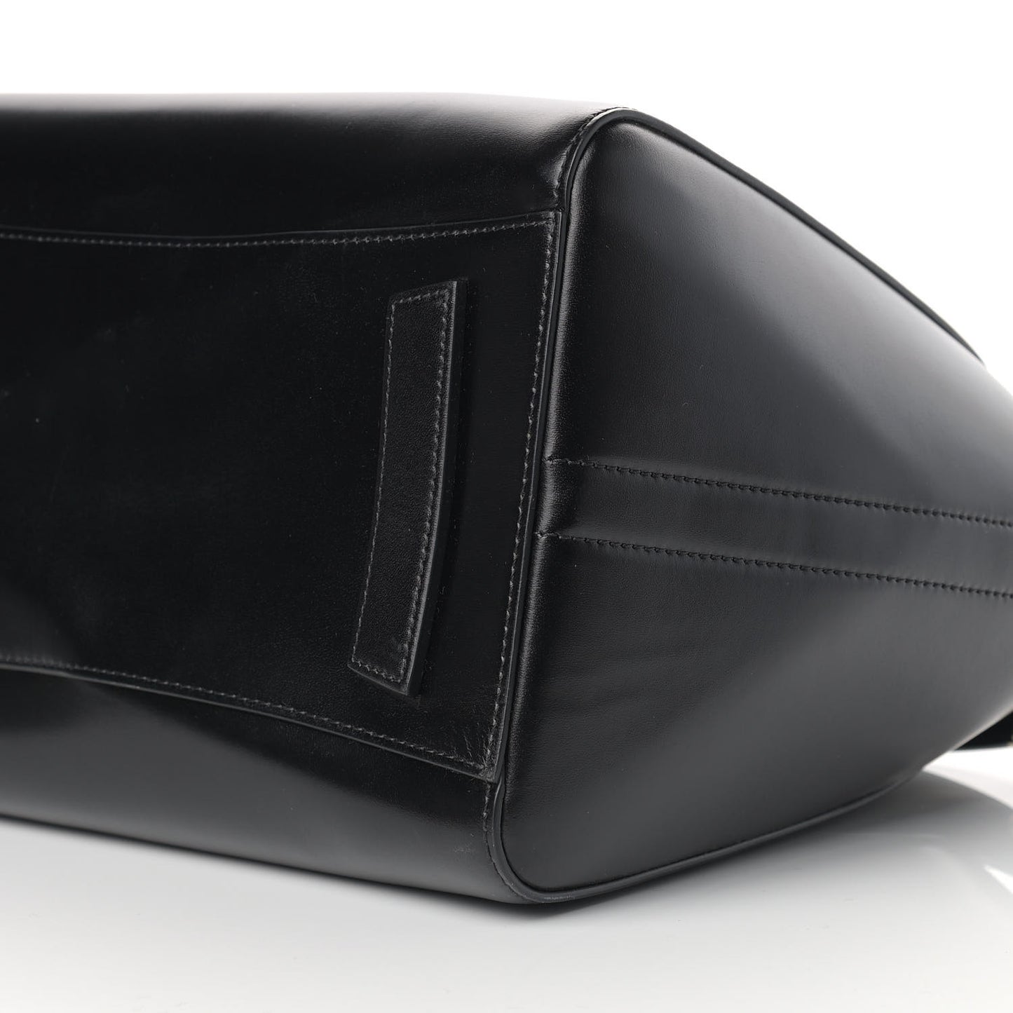 Shiny Lord Calfskin Medium Antigona Black
