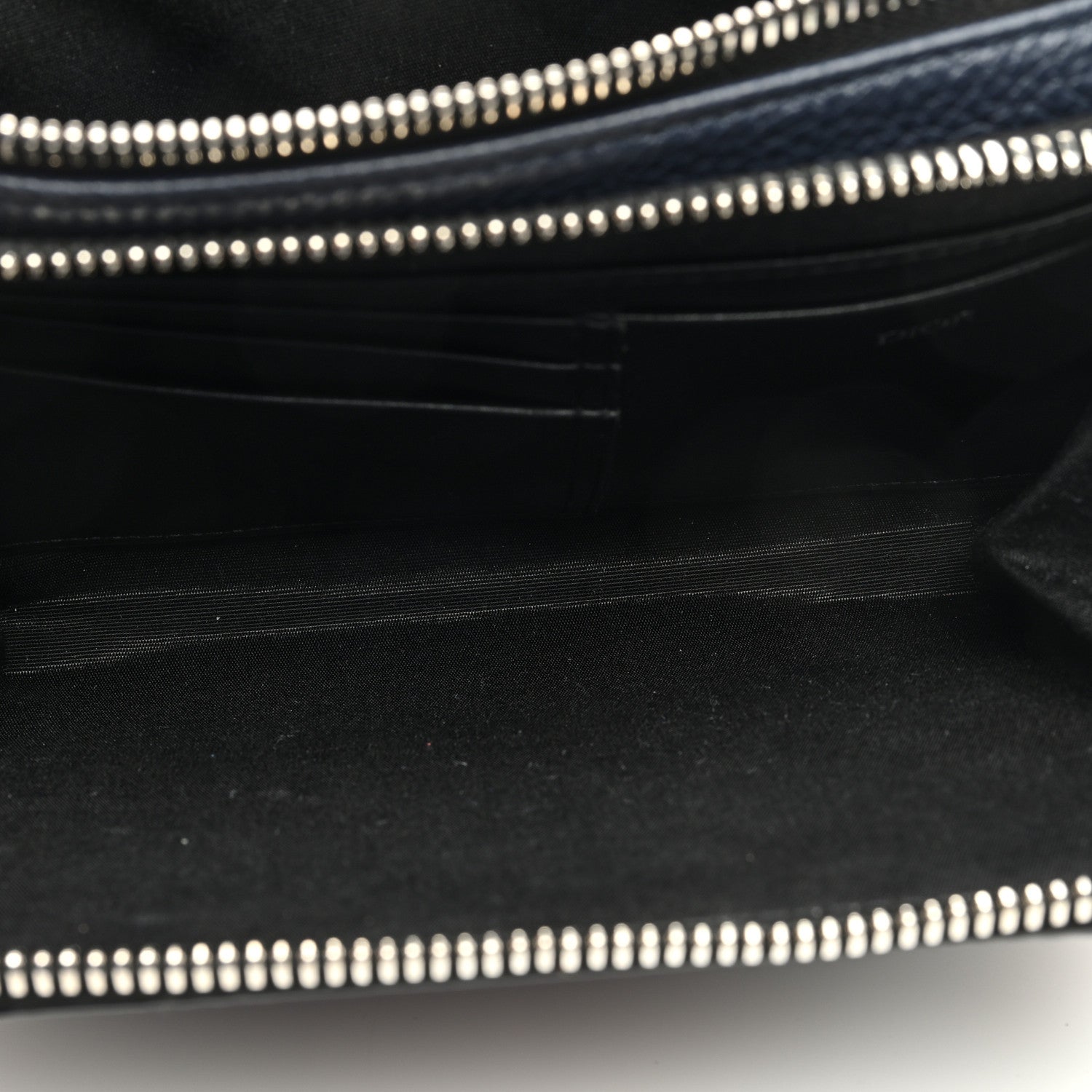 Christian Dior X SHAWN STUSSY Grained Calfskin Ox Head Crossbody Double Zip Crossbody Pouch Navy Blue 6 of 9