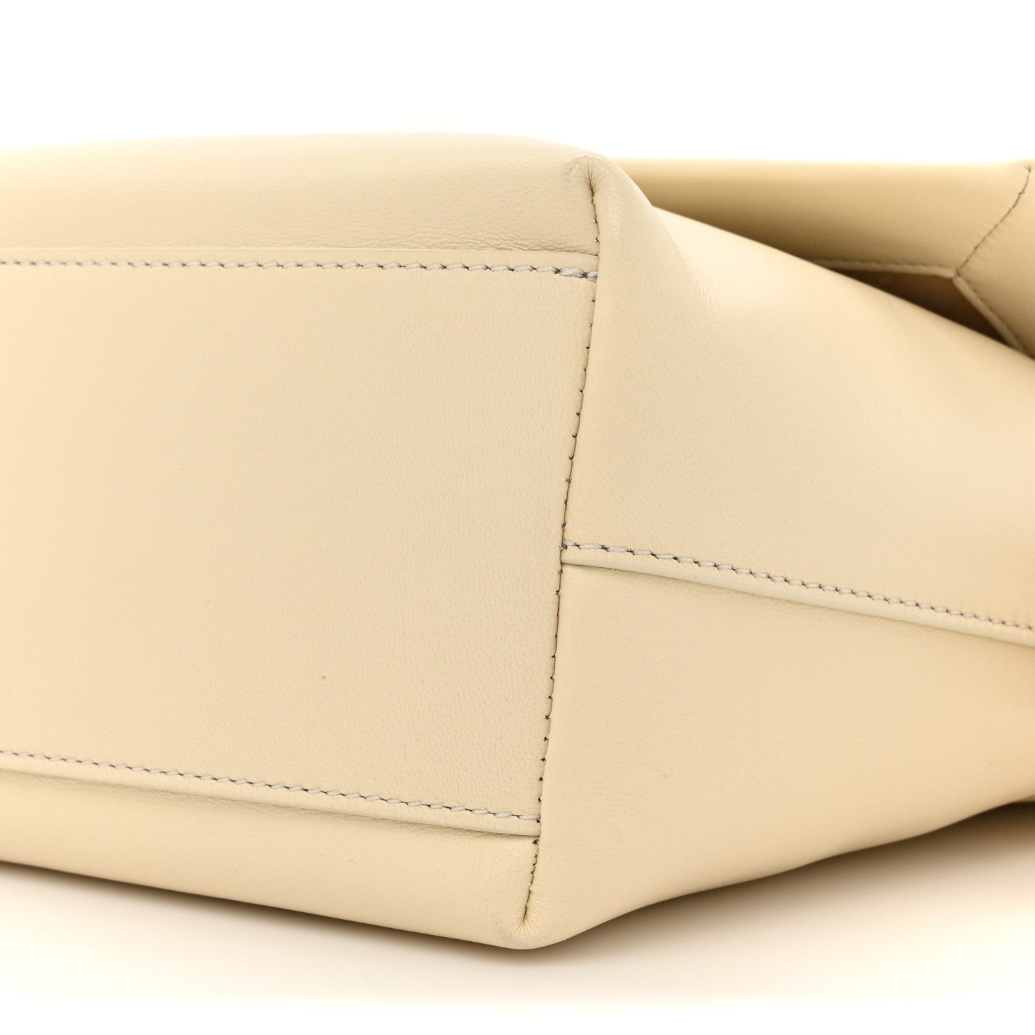 Jacquemus Smooth Calfskin Le Rond Carre Shoulder Bag Light Ivory 9 of 14