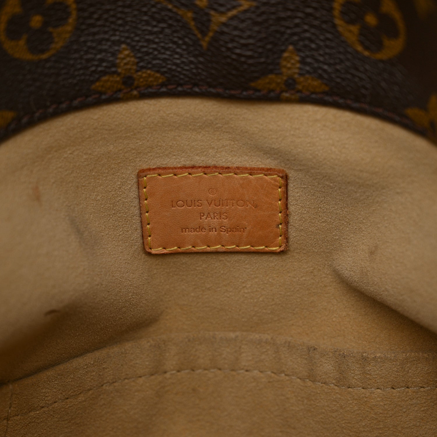 Louis Vuitton Monogram Artsy MM 6 of 16