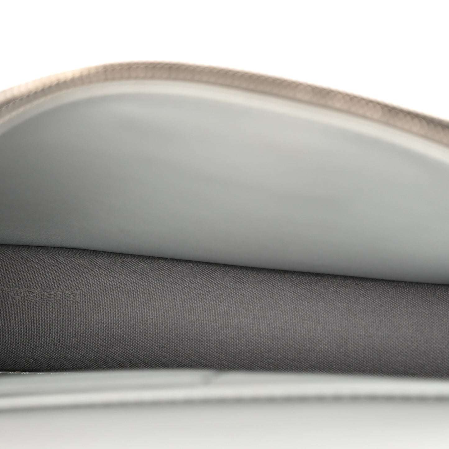 Vitello Cruise F is Fendi Medium Envelope Wallet on Chain Grigio Perla