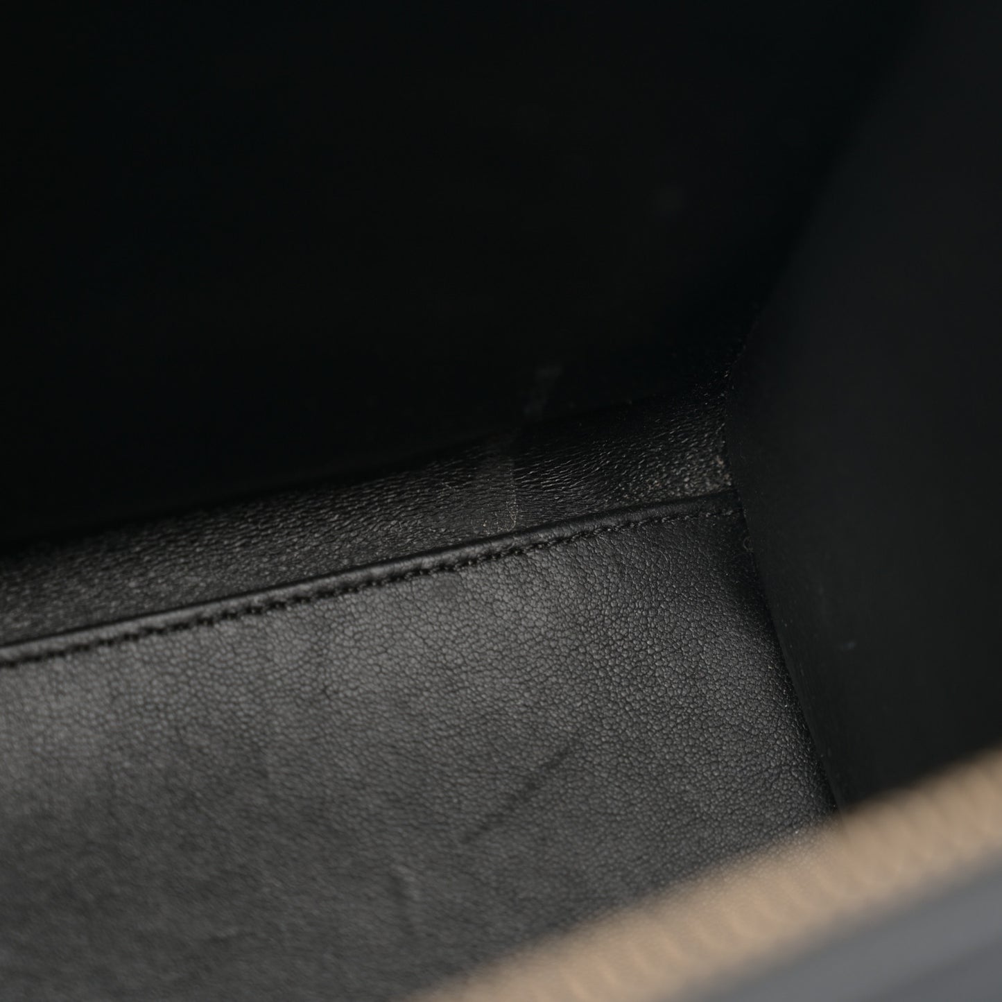 Bullhide Calfskin Nubuck Bi-Color Nano Luggage Black White