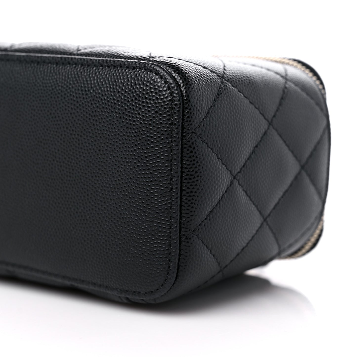 Caviar Quilted Small Vanity Case With Chain Black