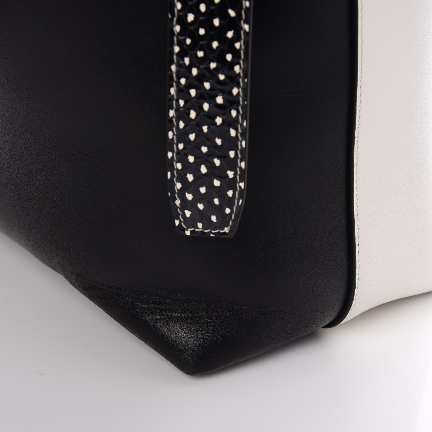 Celine Shiny Smooth Calfskin Small Twisted Cabas White Black 10 of 13